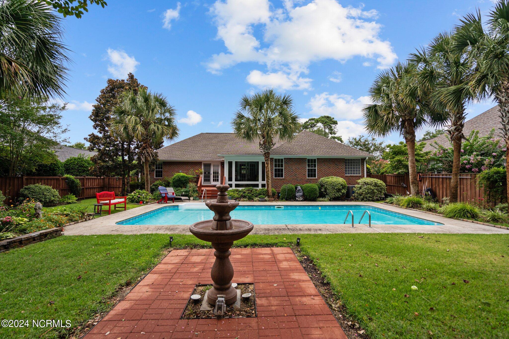 638 Sea Castle Court