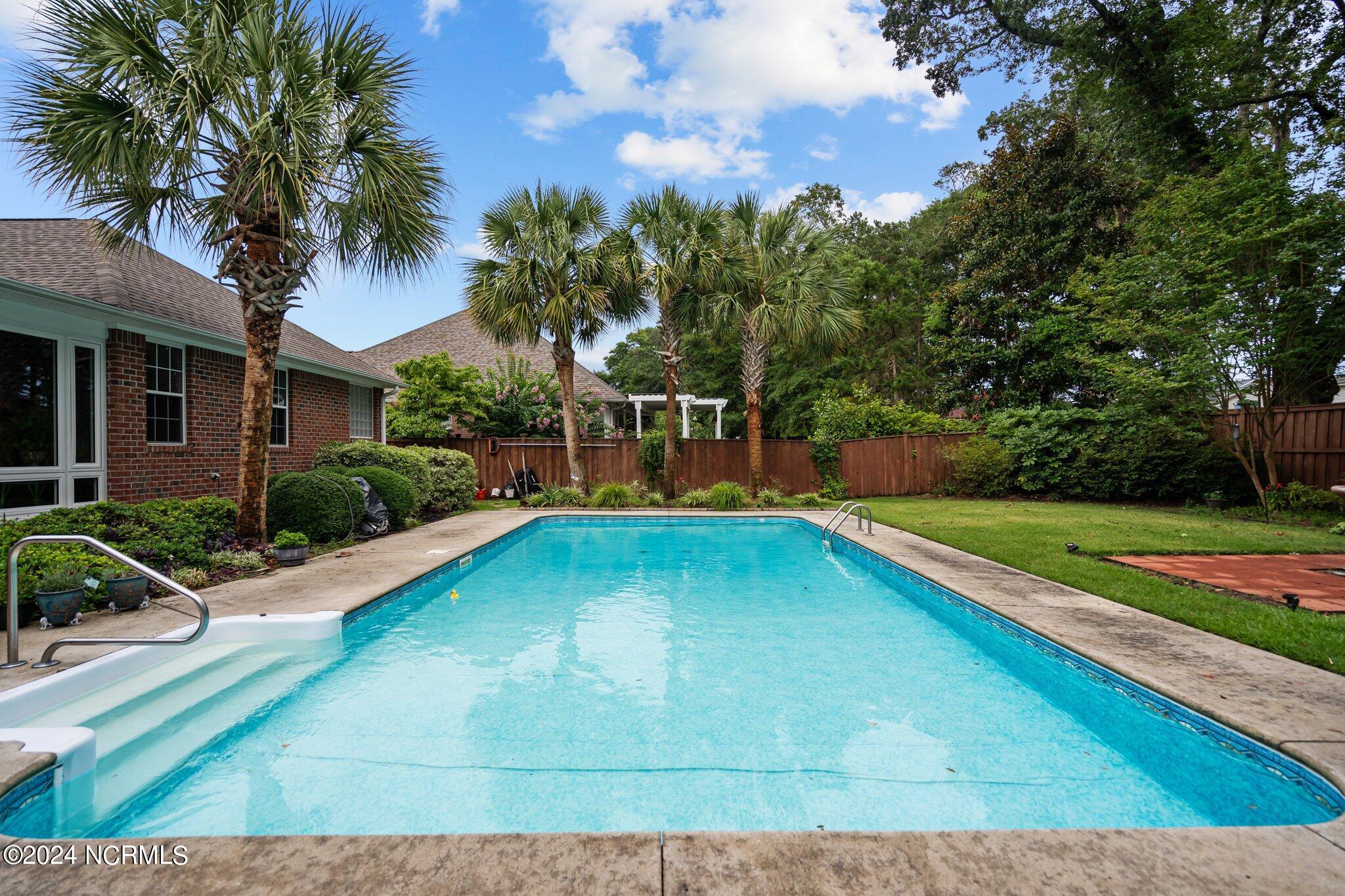 638 Sea Castle Court