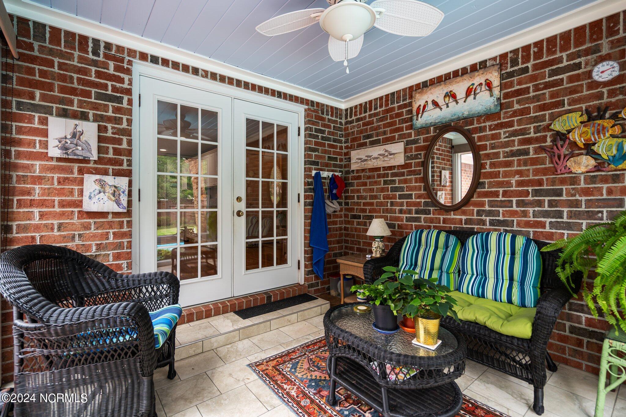 638 Sea Castle Court