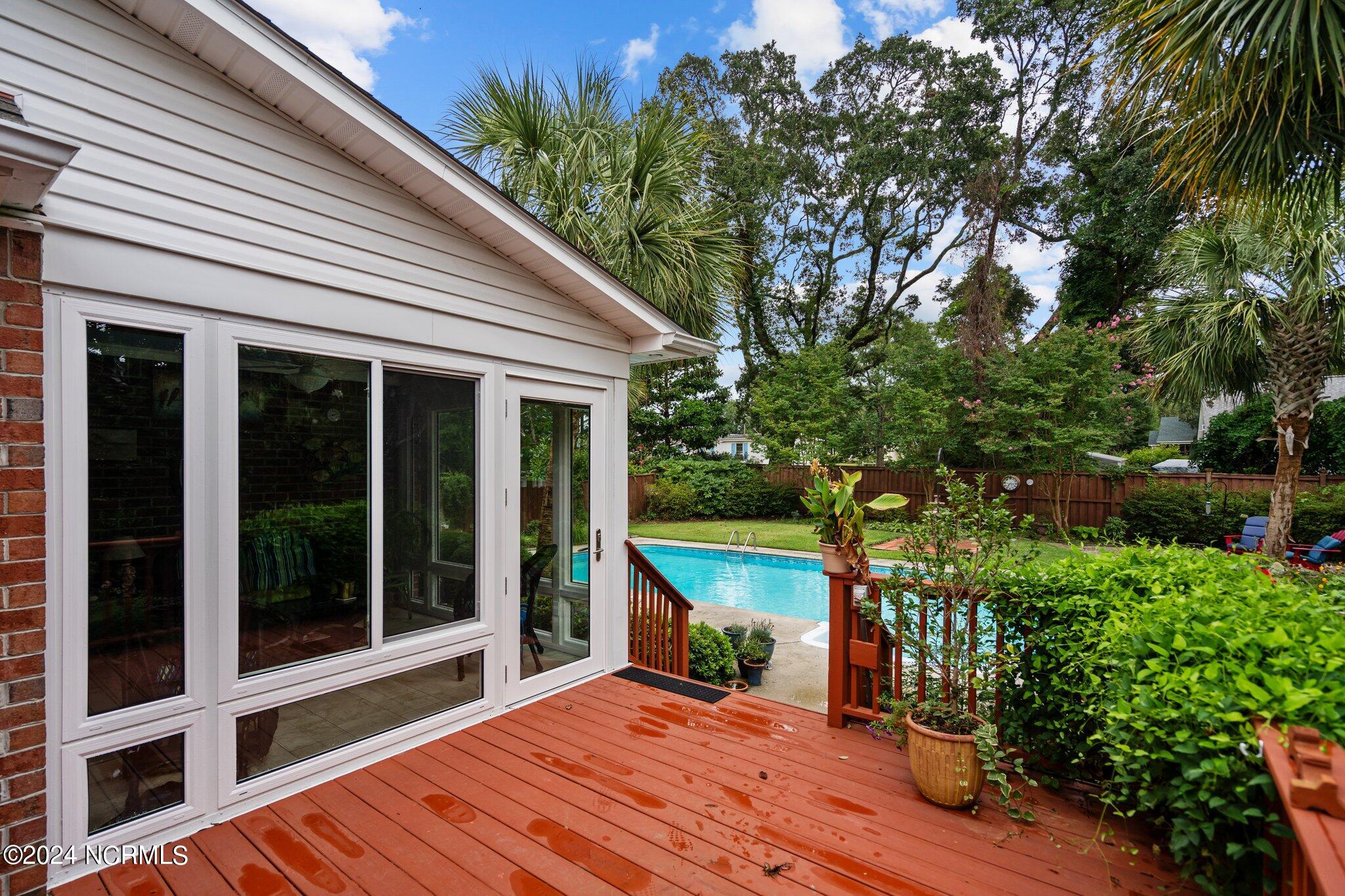 638 Sea Castle Court