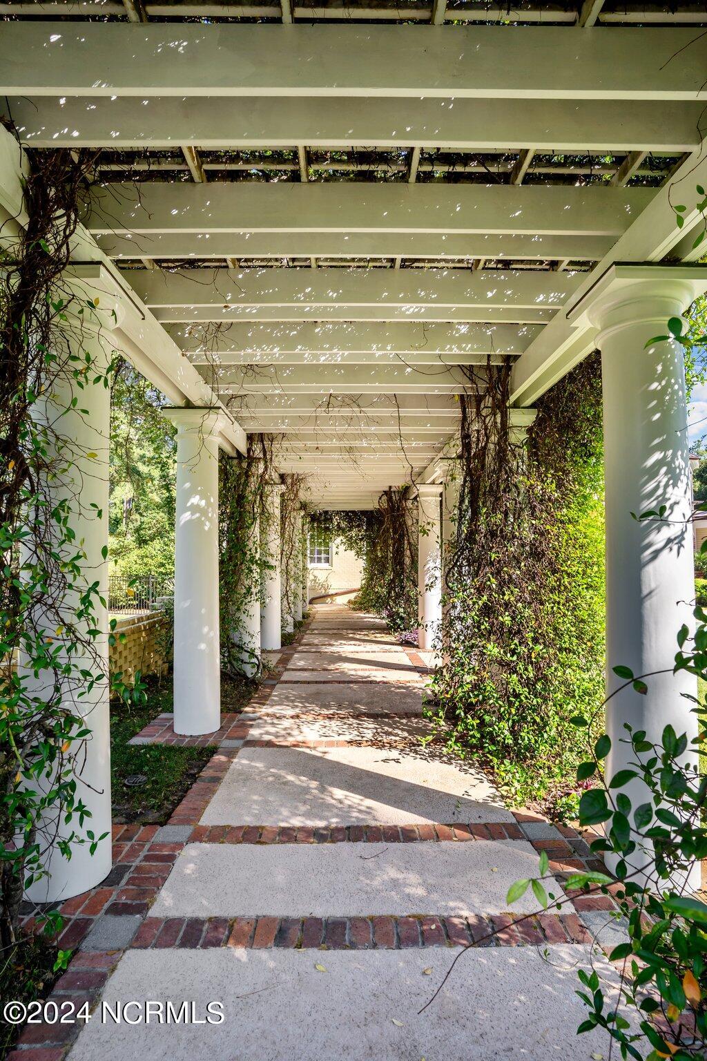 6417 Quail Run Road