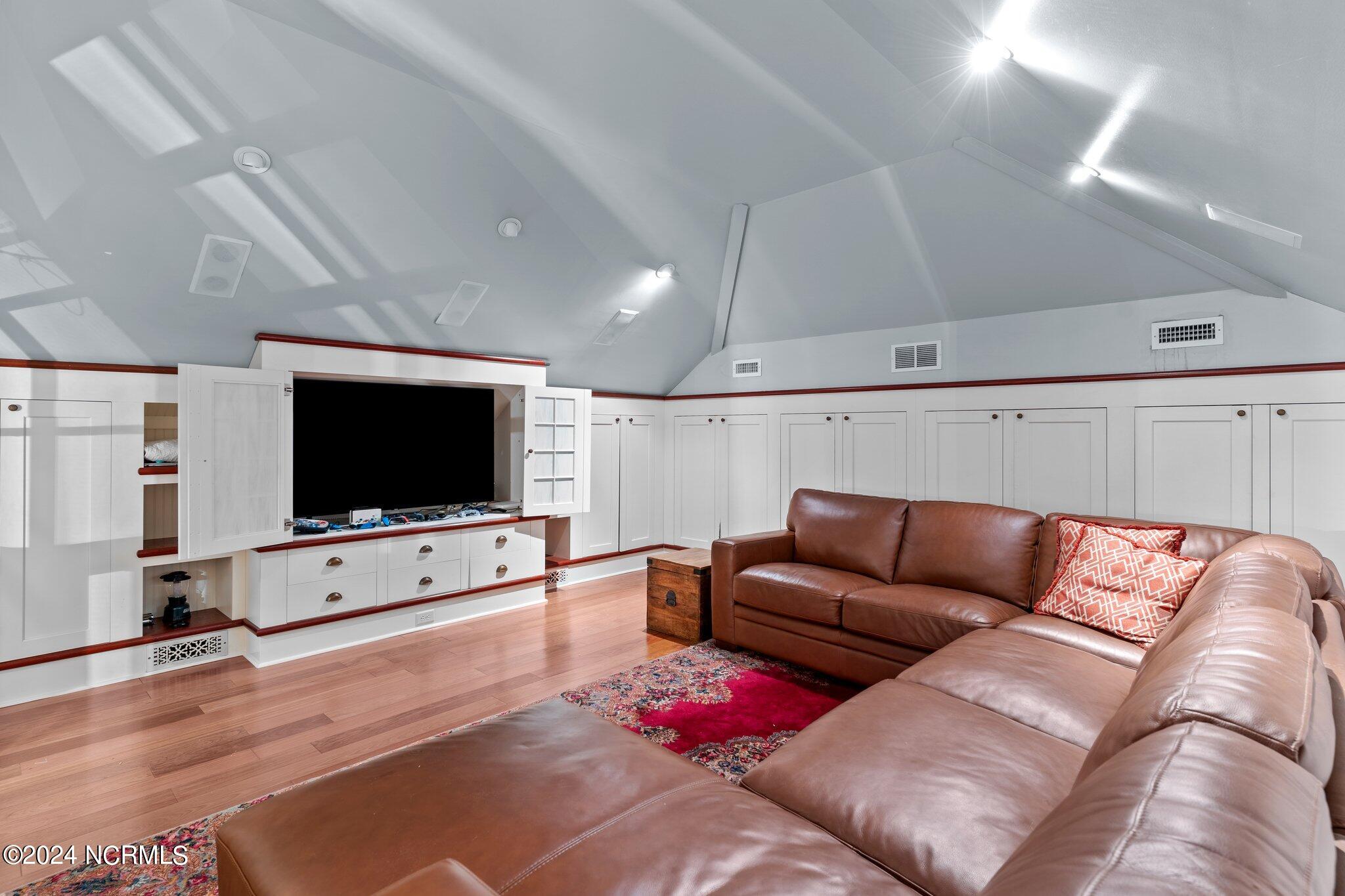 6417 Quail Run Road