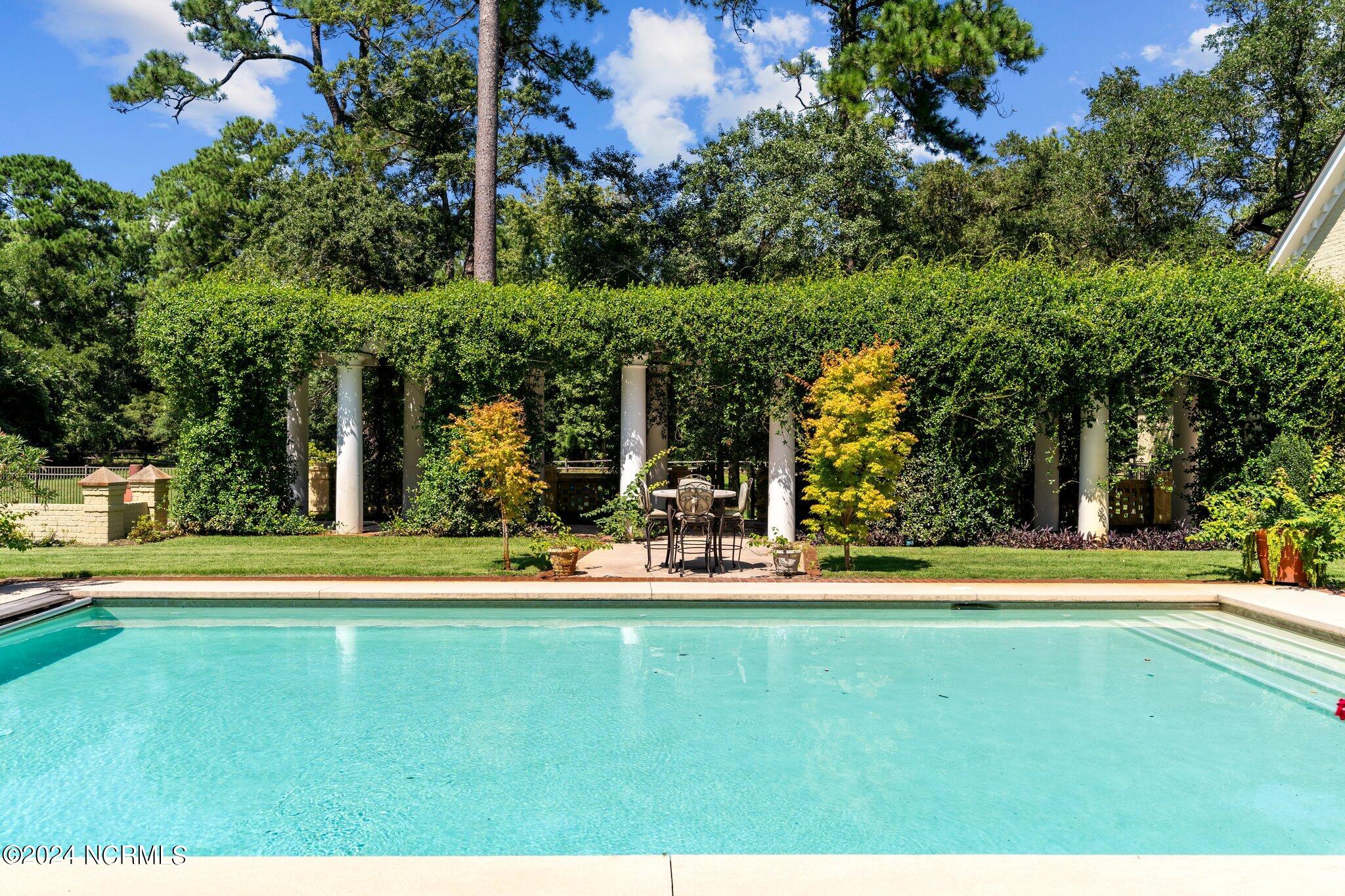 6417 Quail Run Road