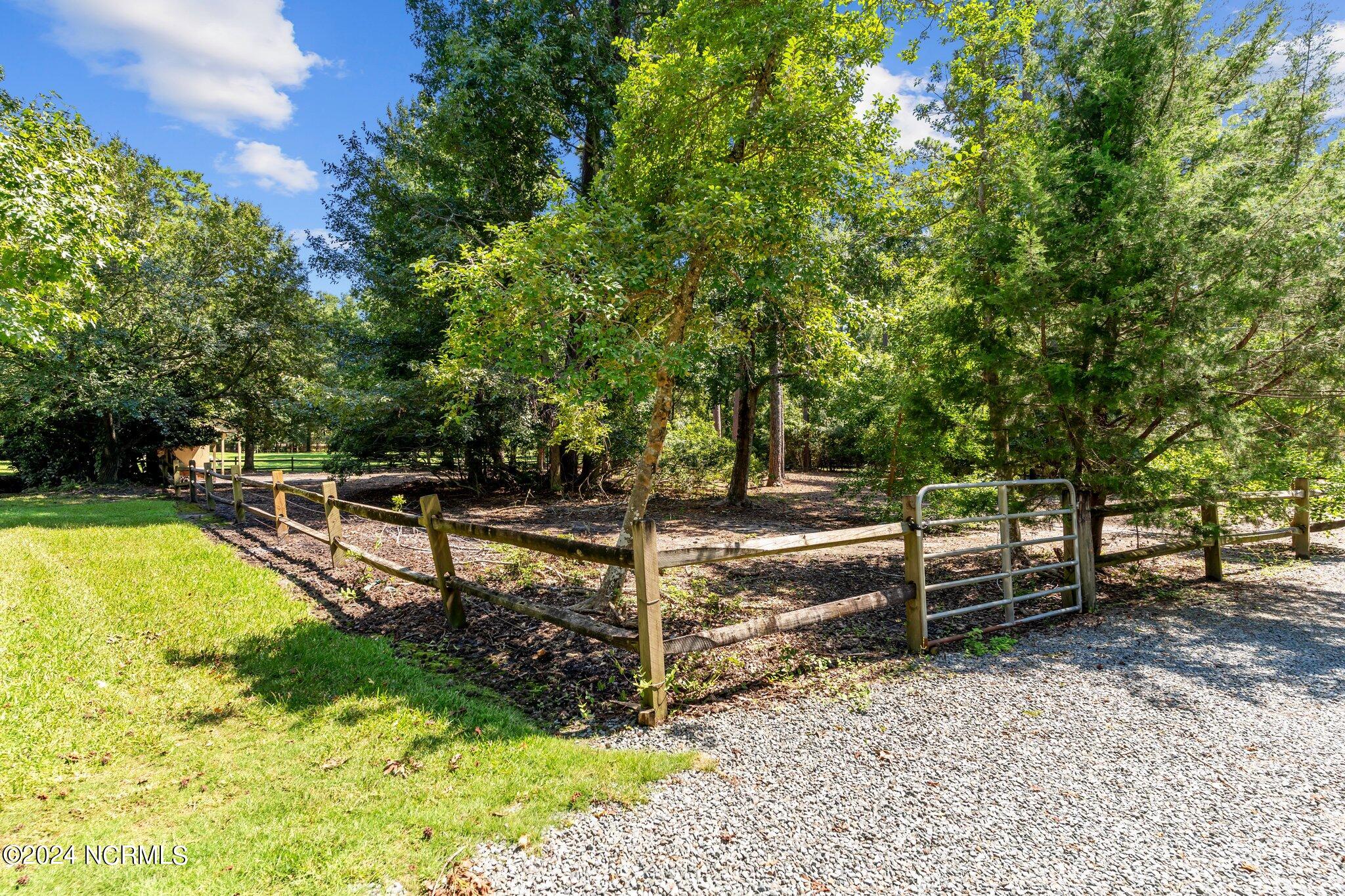 6417 Quail Run Road