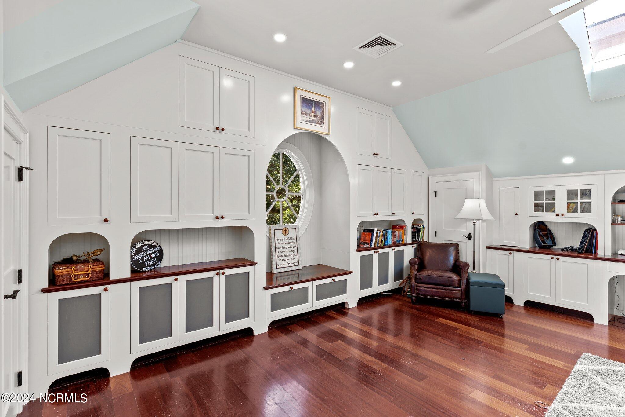 6417 Quail Run Road