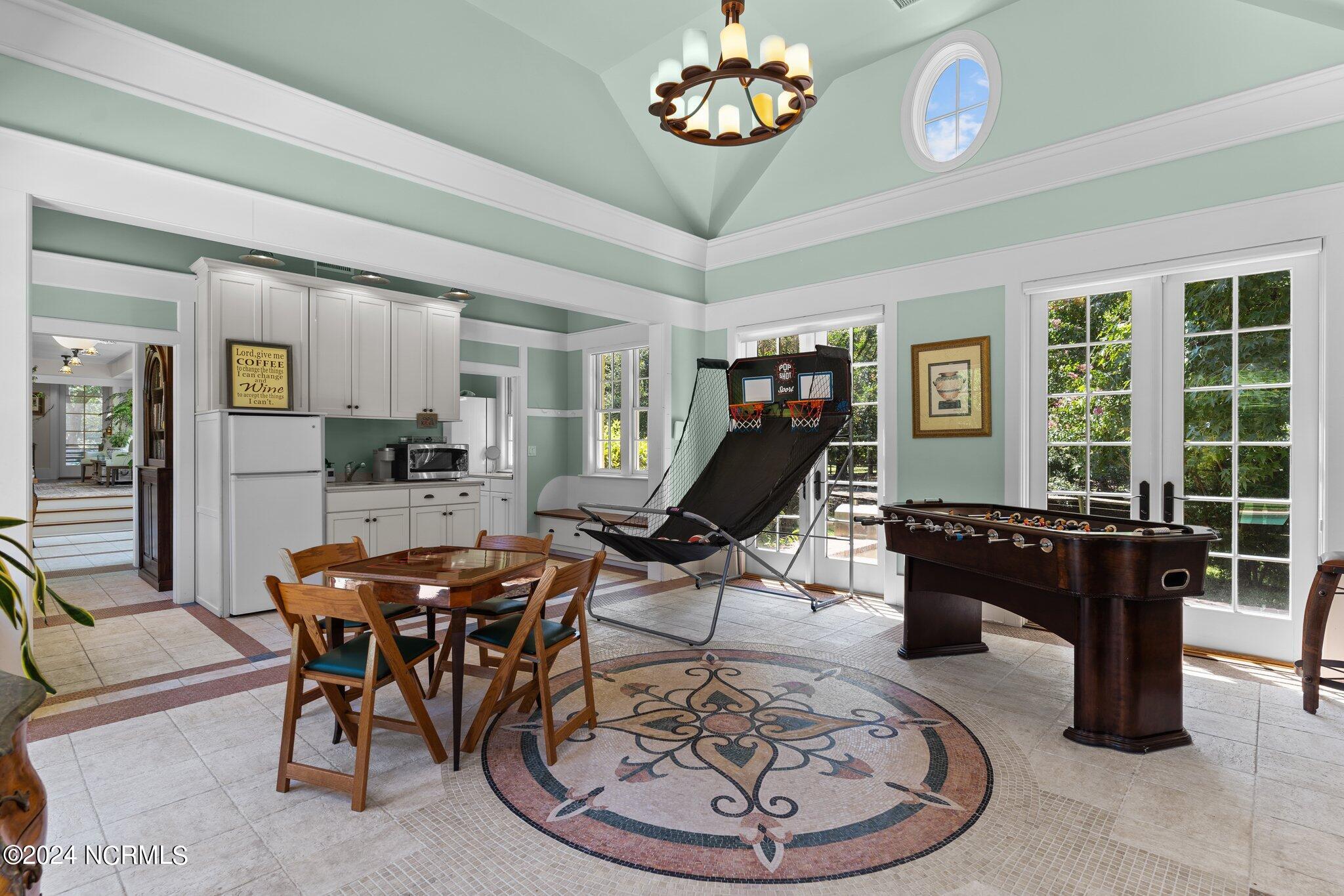 6417 Quail Run Road