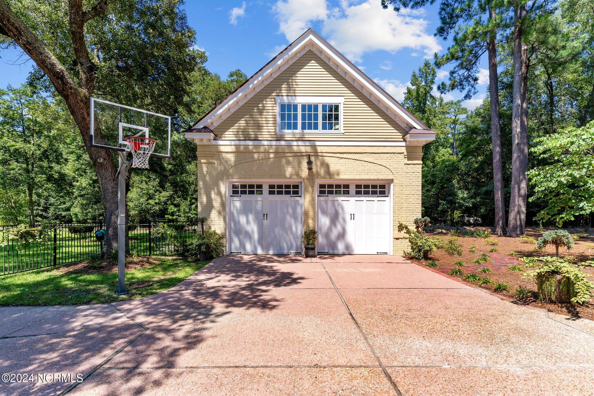 6417 Quail Run Road