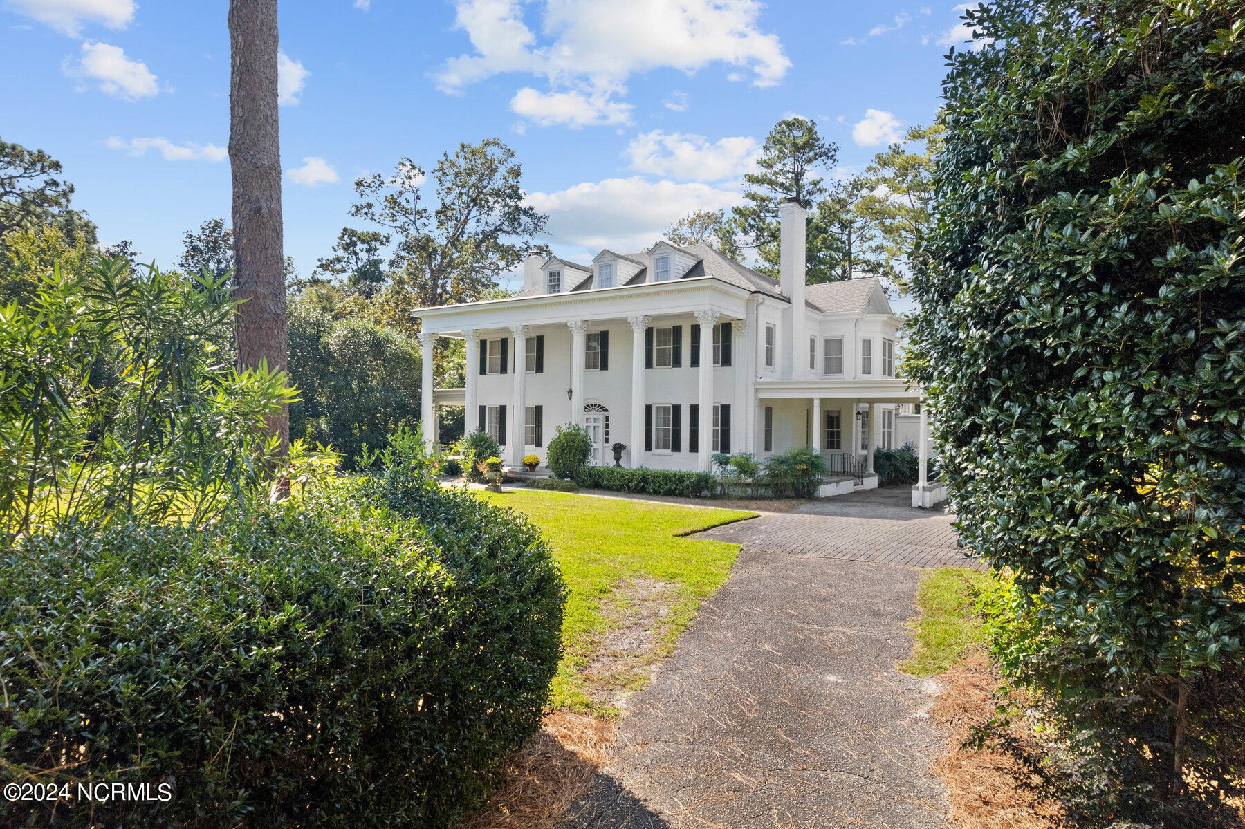 1110 Windsor Drive
