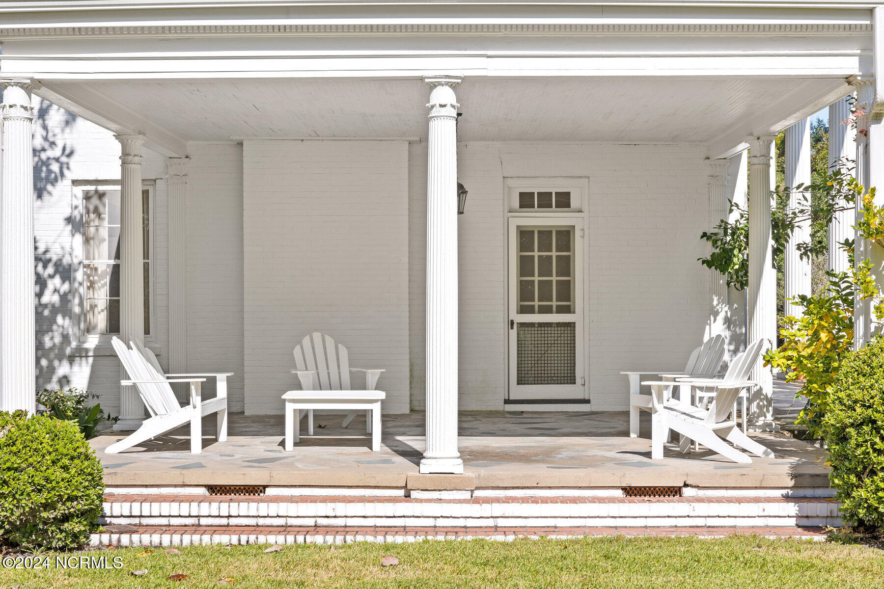 1110 Windsor Drive
