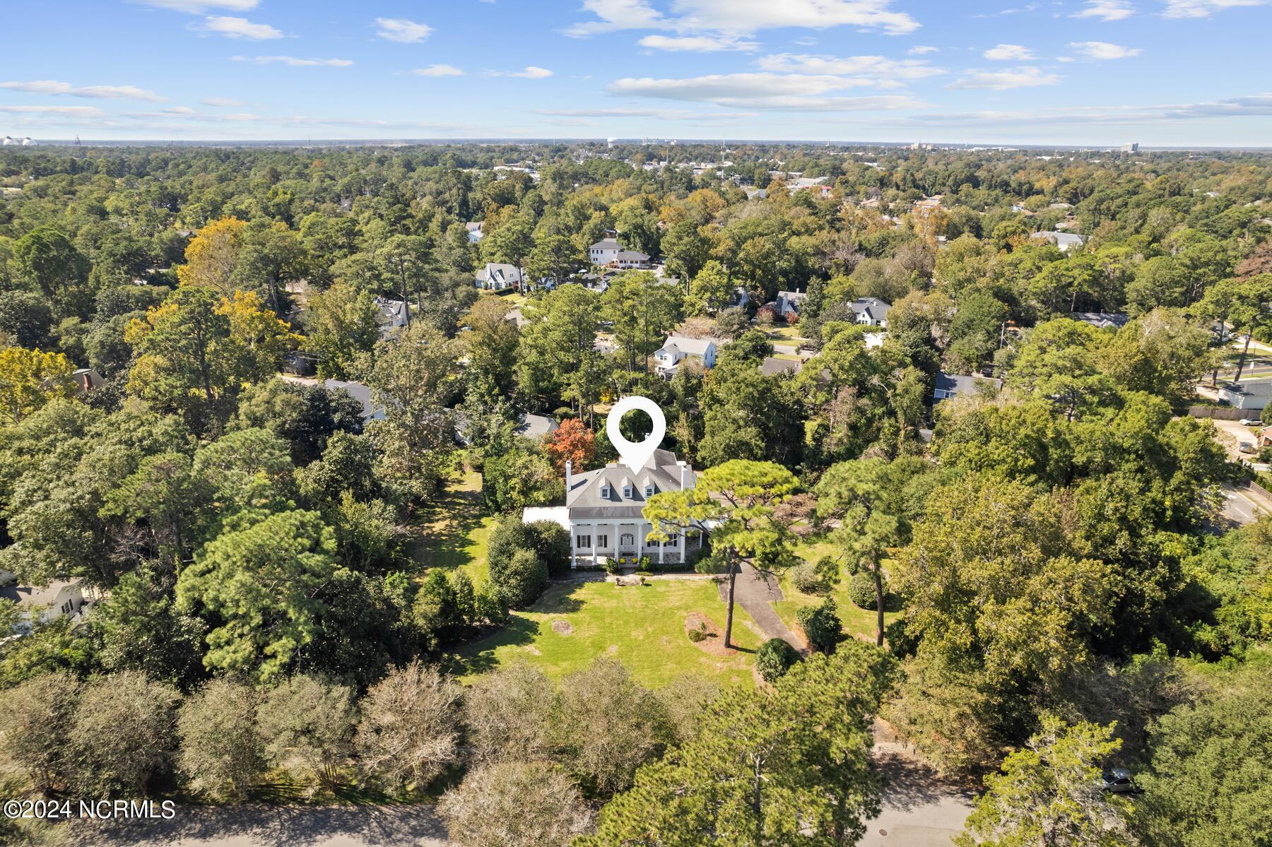 1110 Windsor Drive
