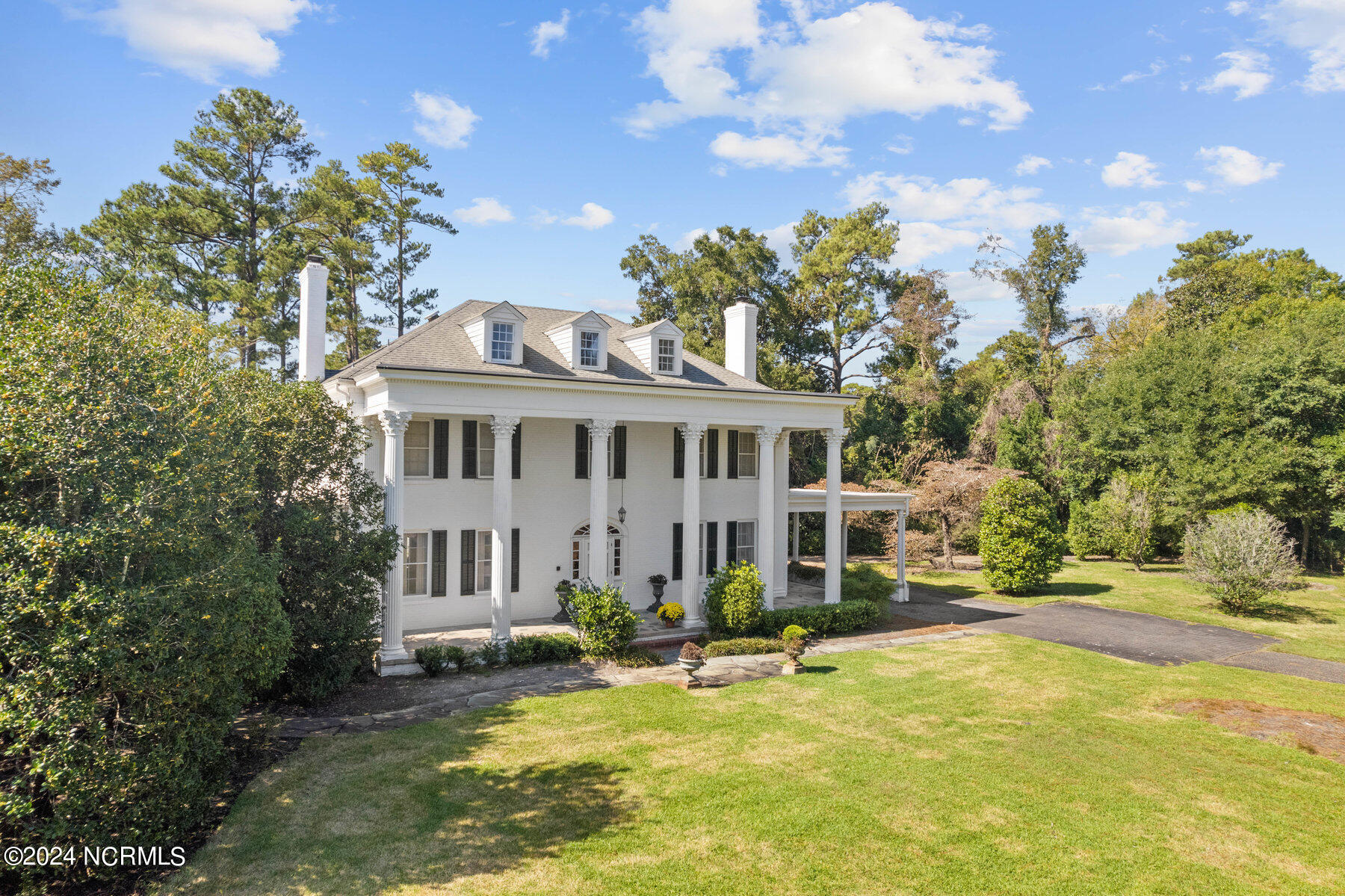 1110 Windsor Drive
