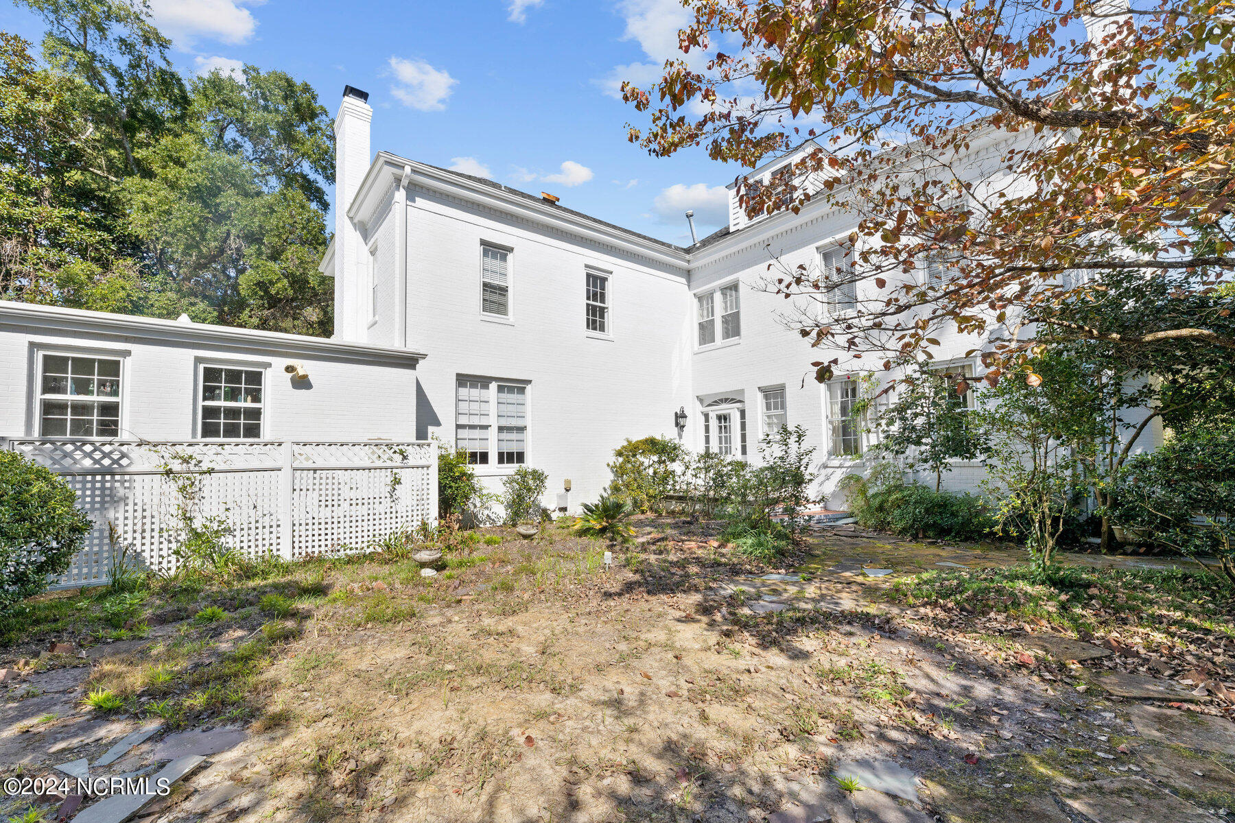 1110 Windsor Drive