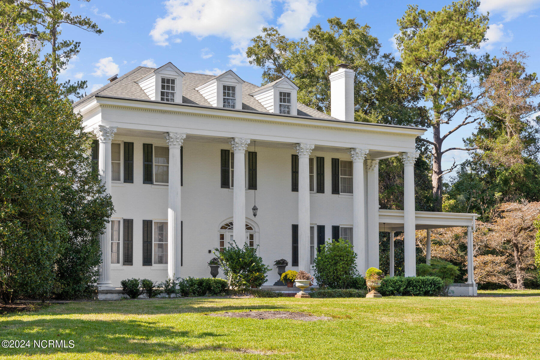 1110 Windsor Drive