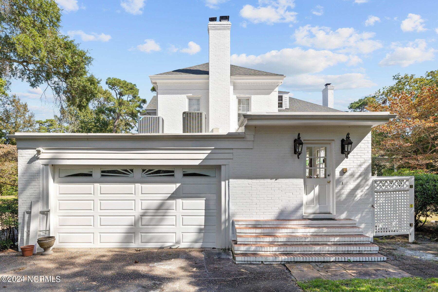 1110 Windsor Drive