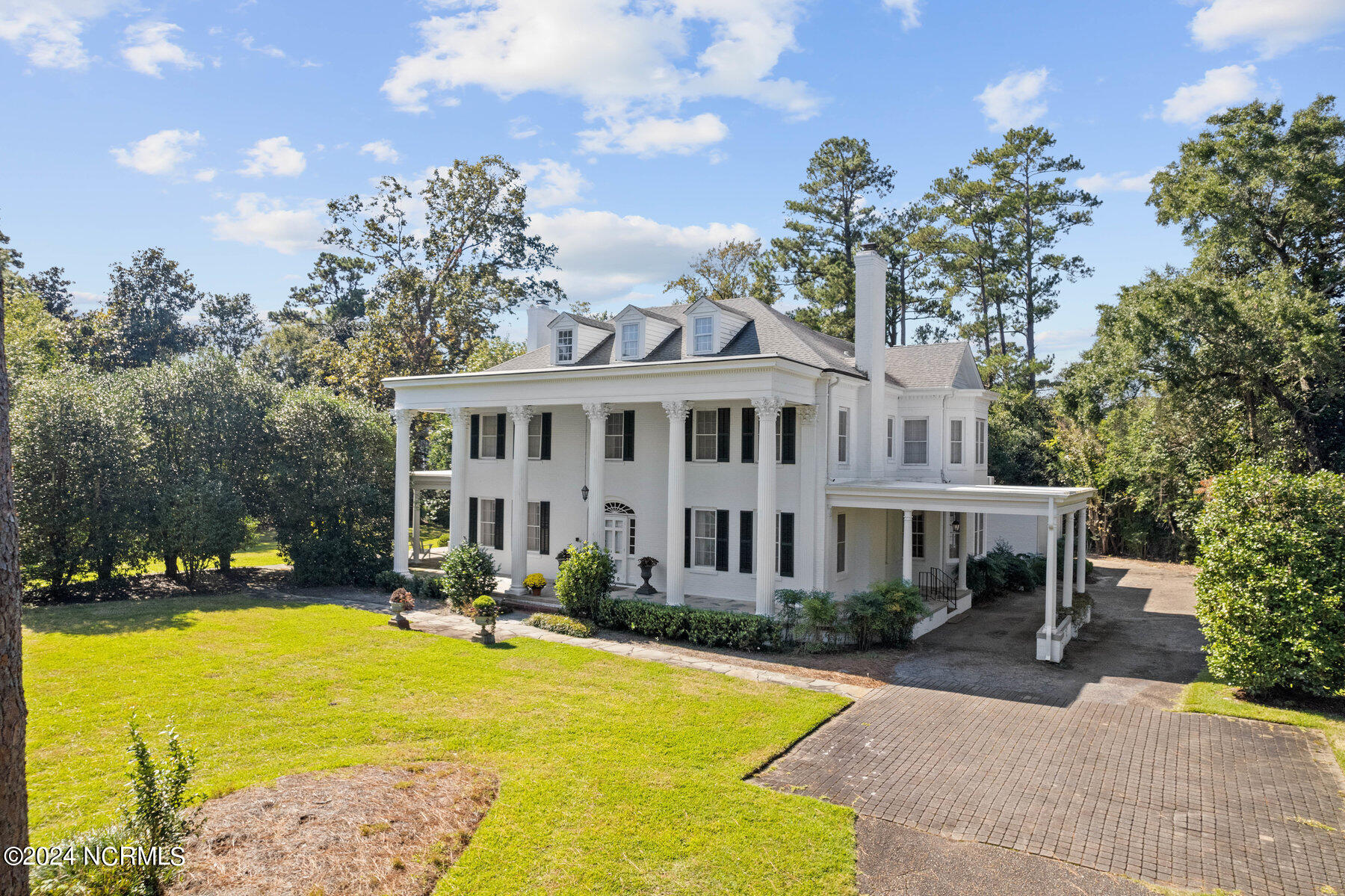 1110 Windsor Drive