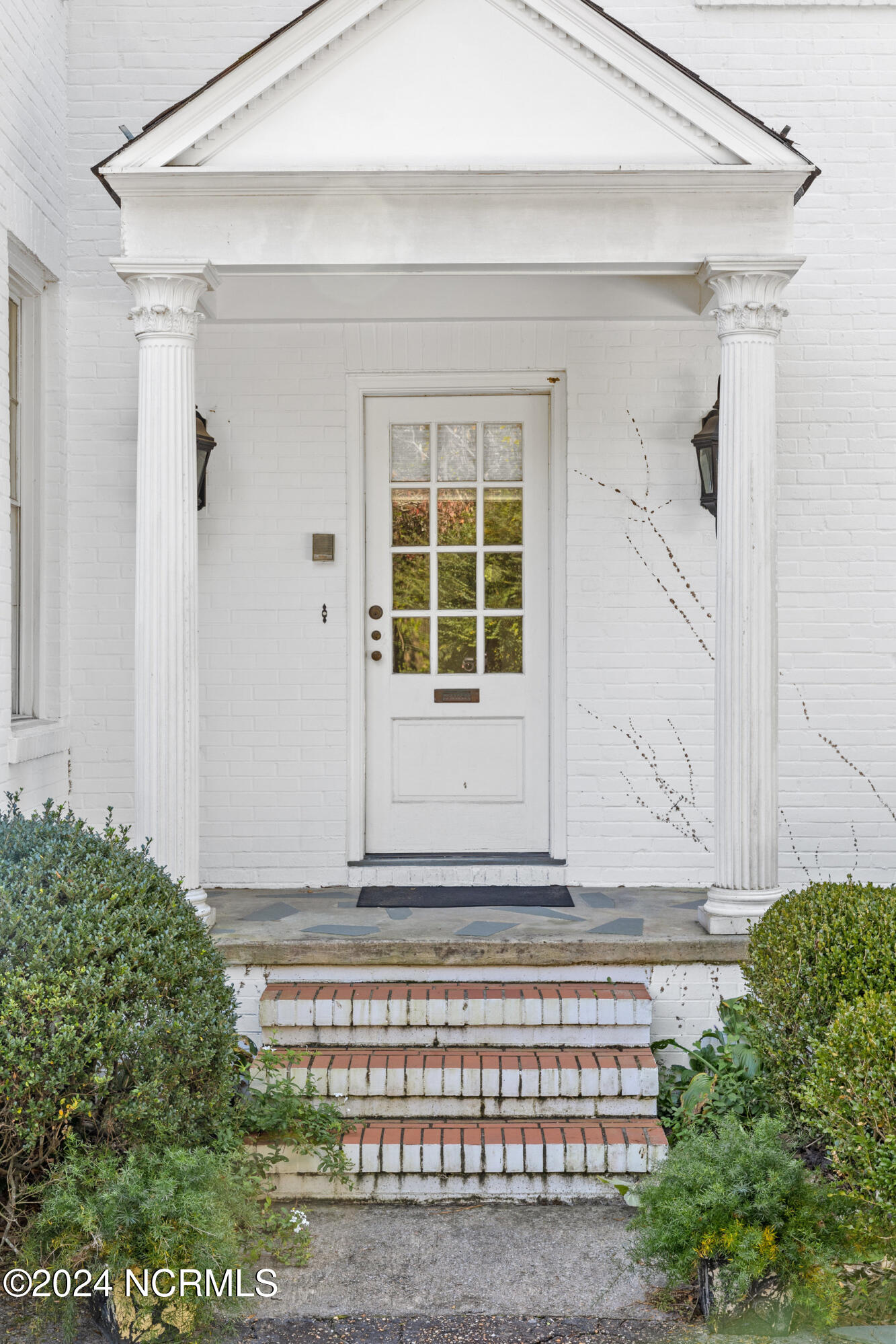 1110 Windsor Drive