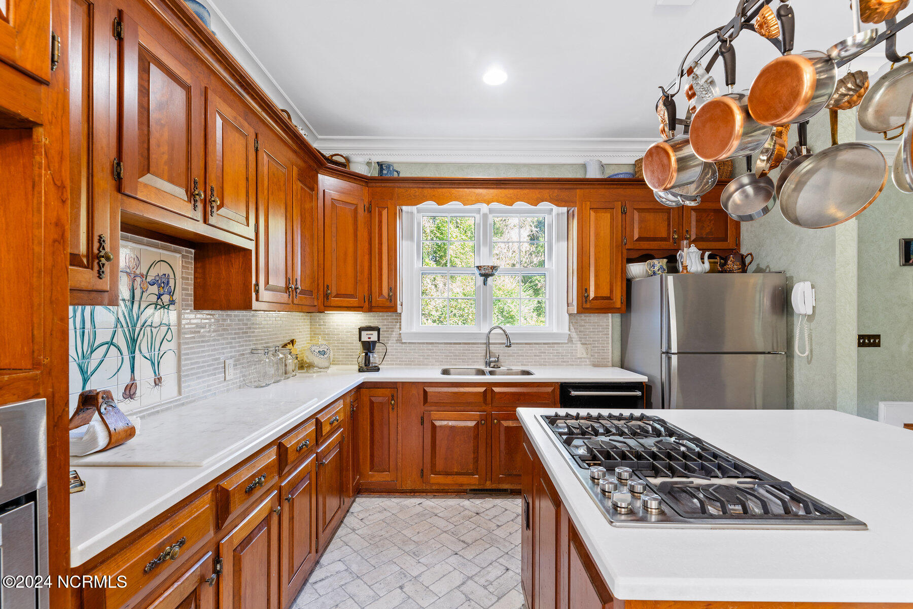 1110 Windsor Drive