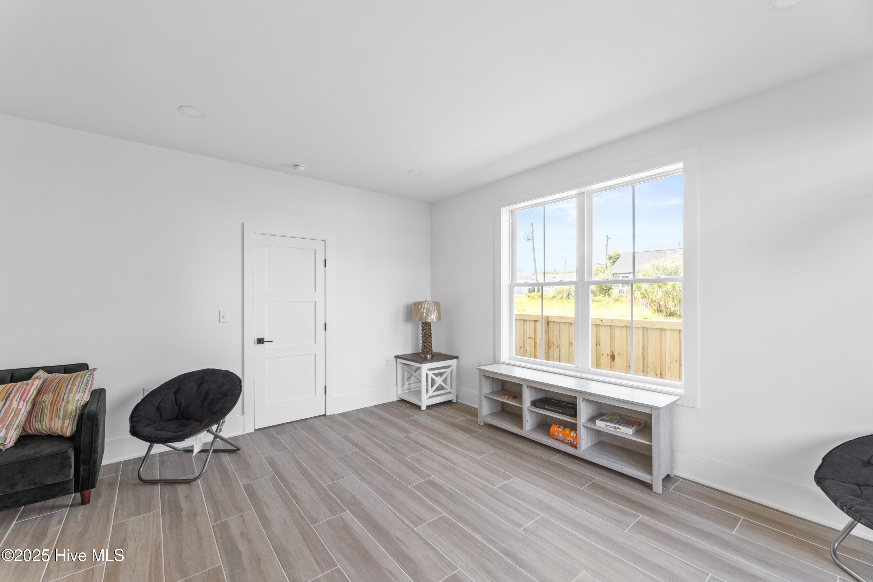 321 Fifth Avenue S, A