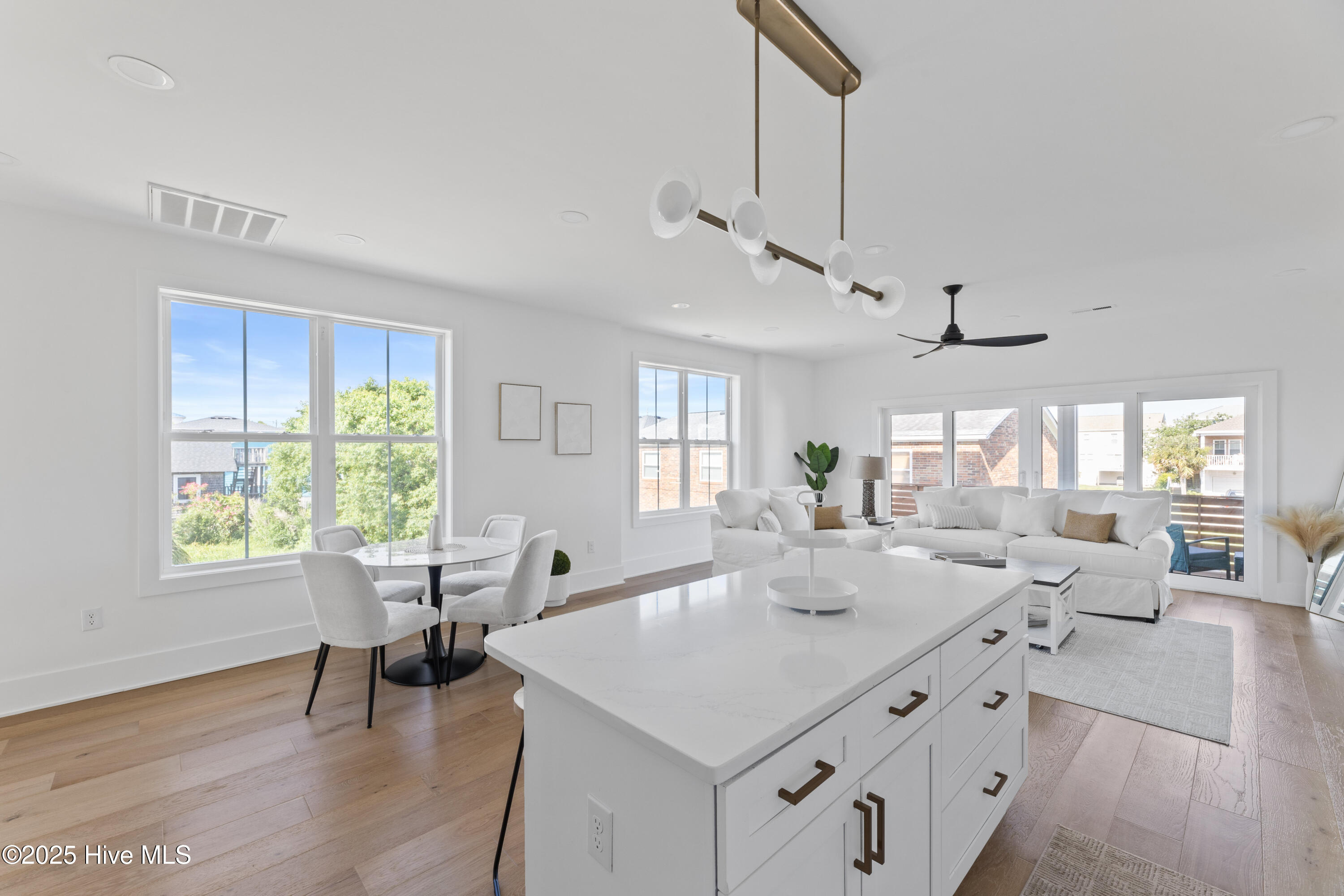 321 Fifth Avenue S, A