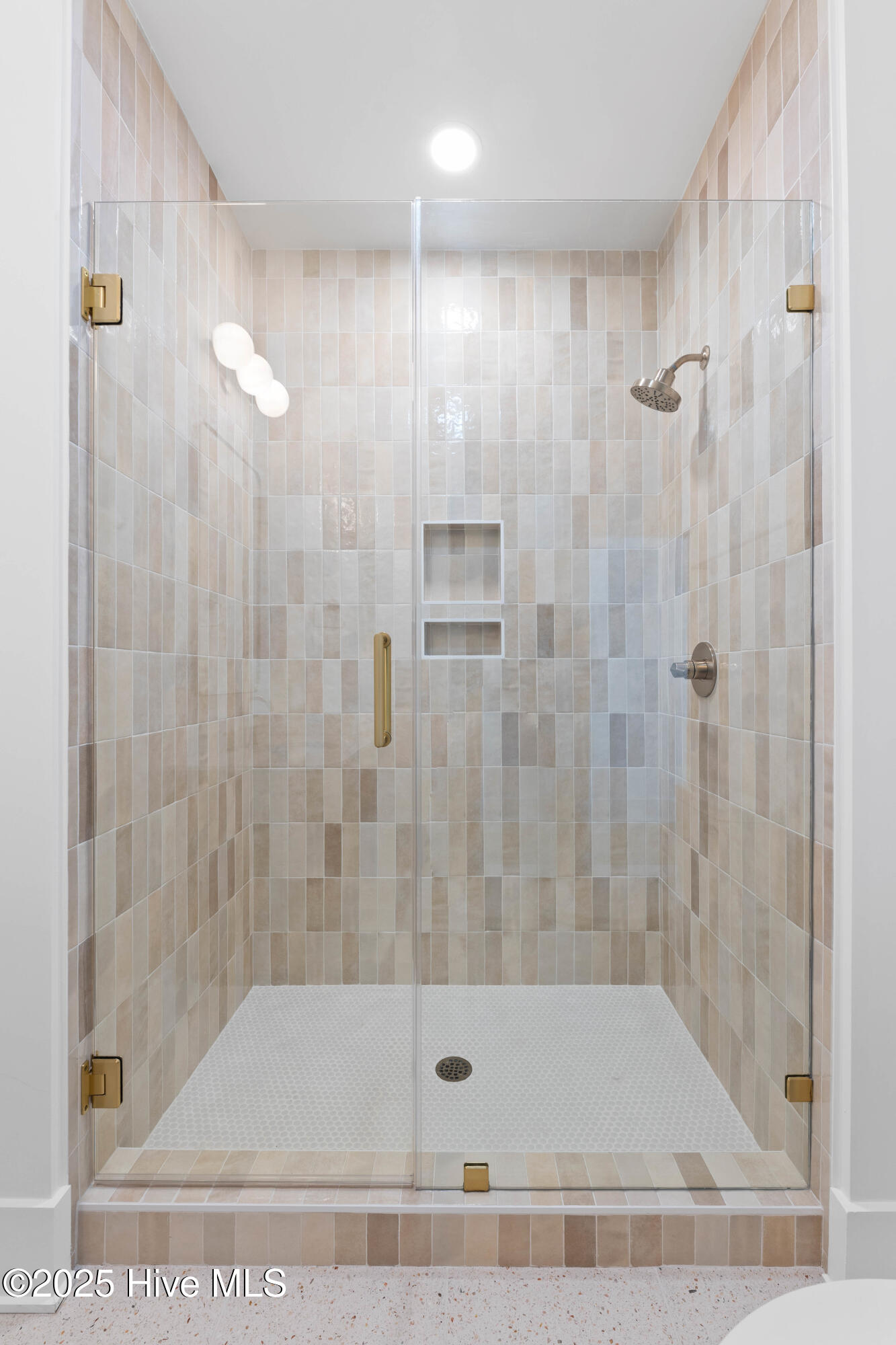 321 Fifth Avenue S, A