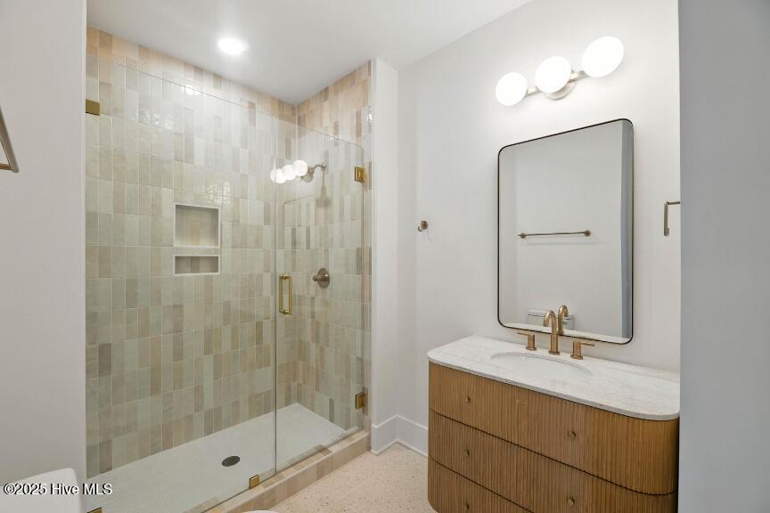 321 Fifth Avenue S, A