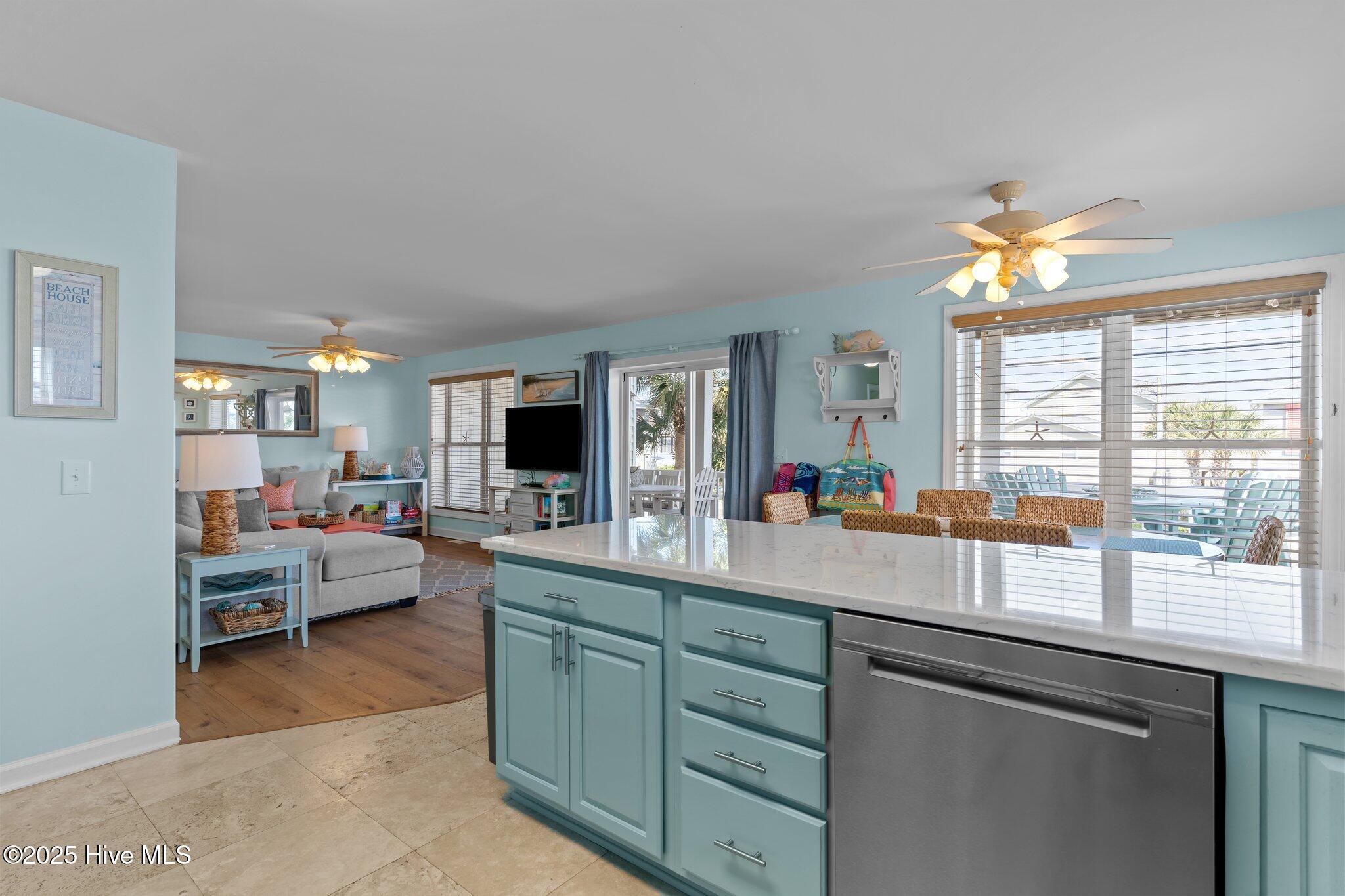 1101 N Fort Fisher Boulevard N, 1