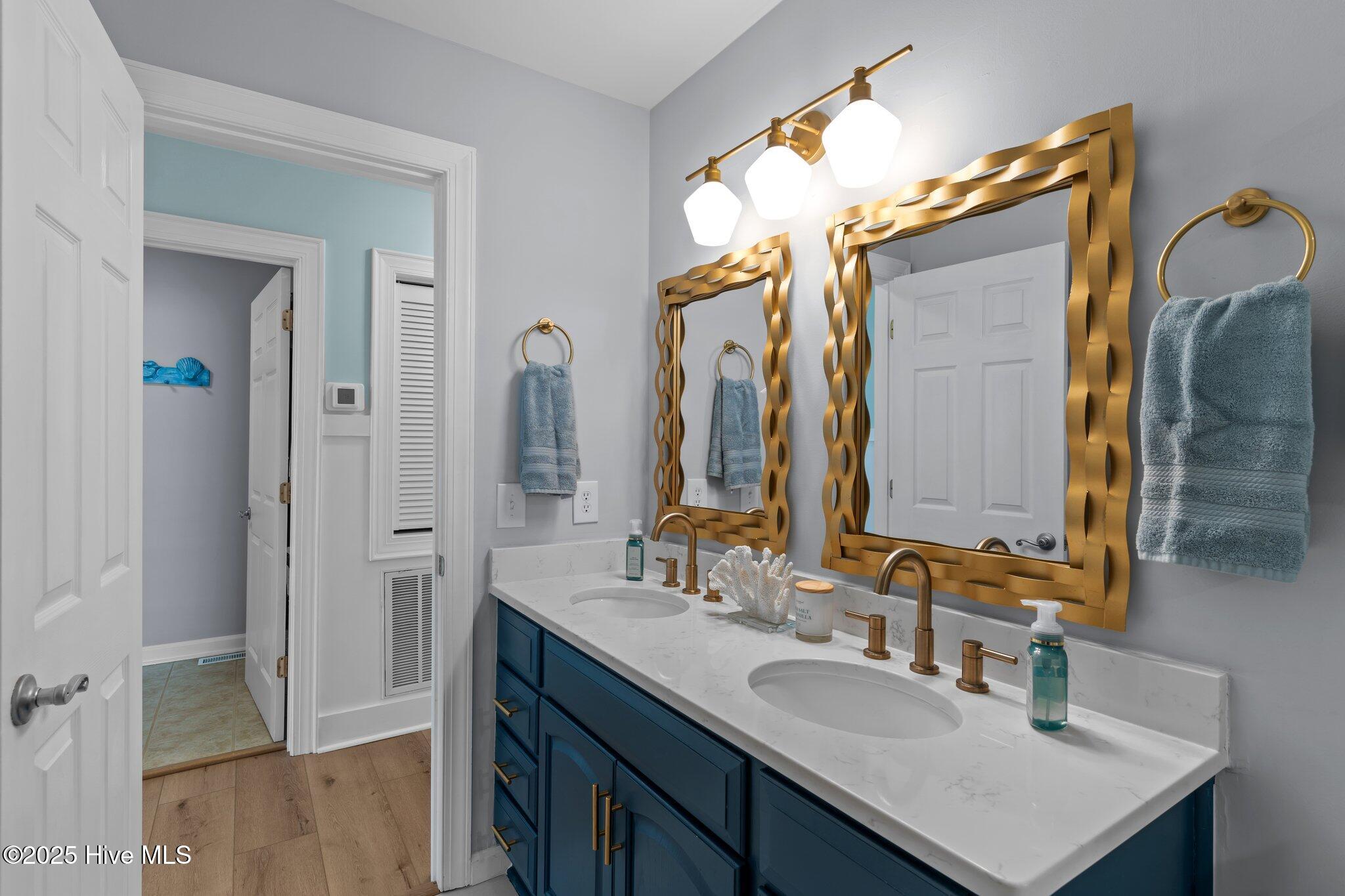 1101 N Fort Fisher Boulevard N, 1