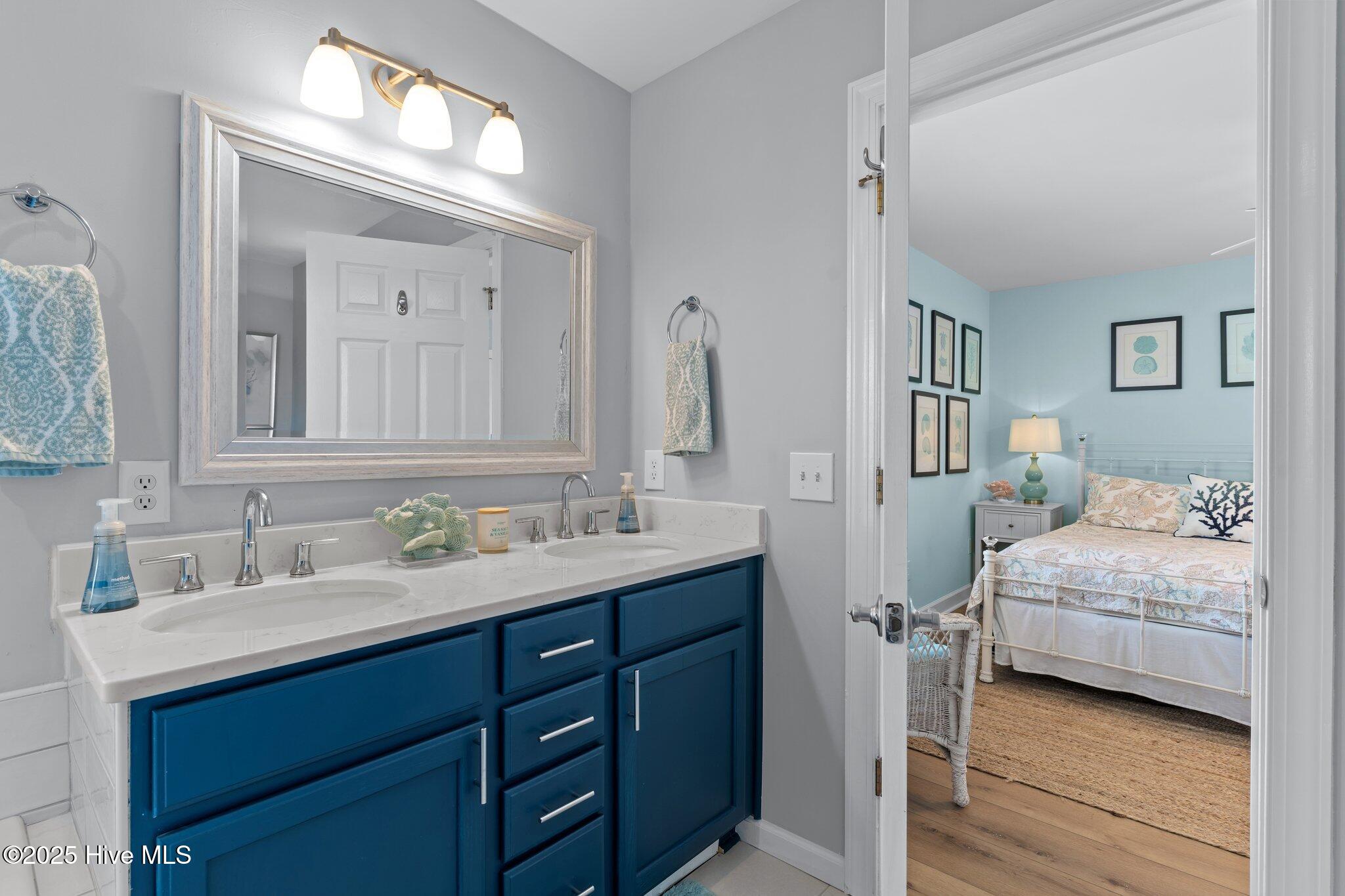 1101 N Fort Fisher Boulevard N, 1