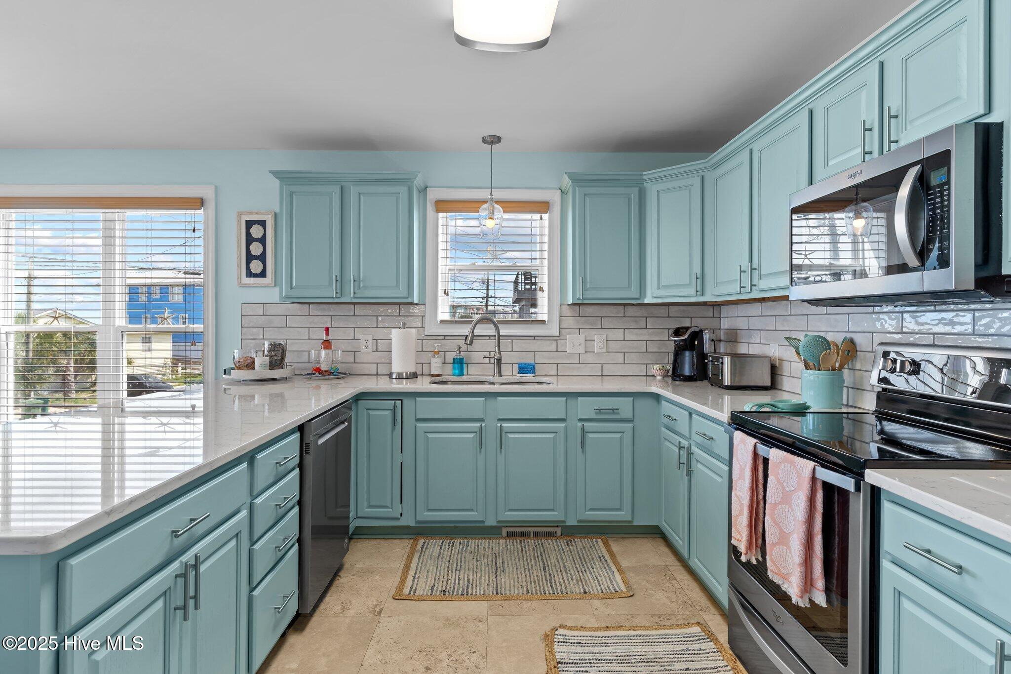 1101 N Fort Fisher Boulevard N, 1