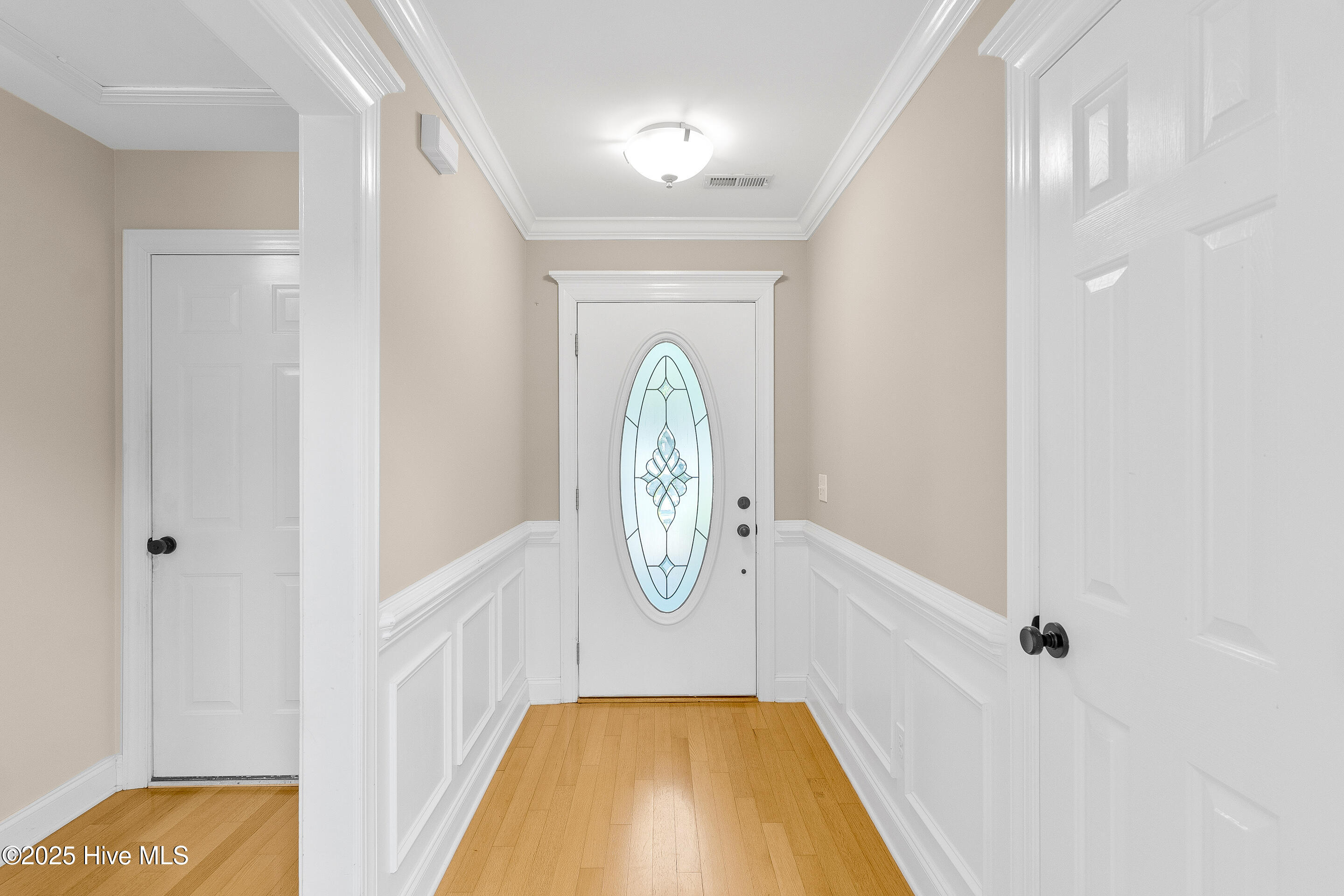 8200 Beddoes Drive