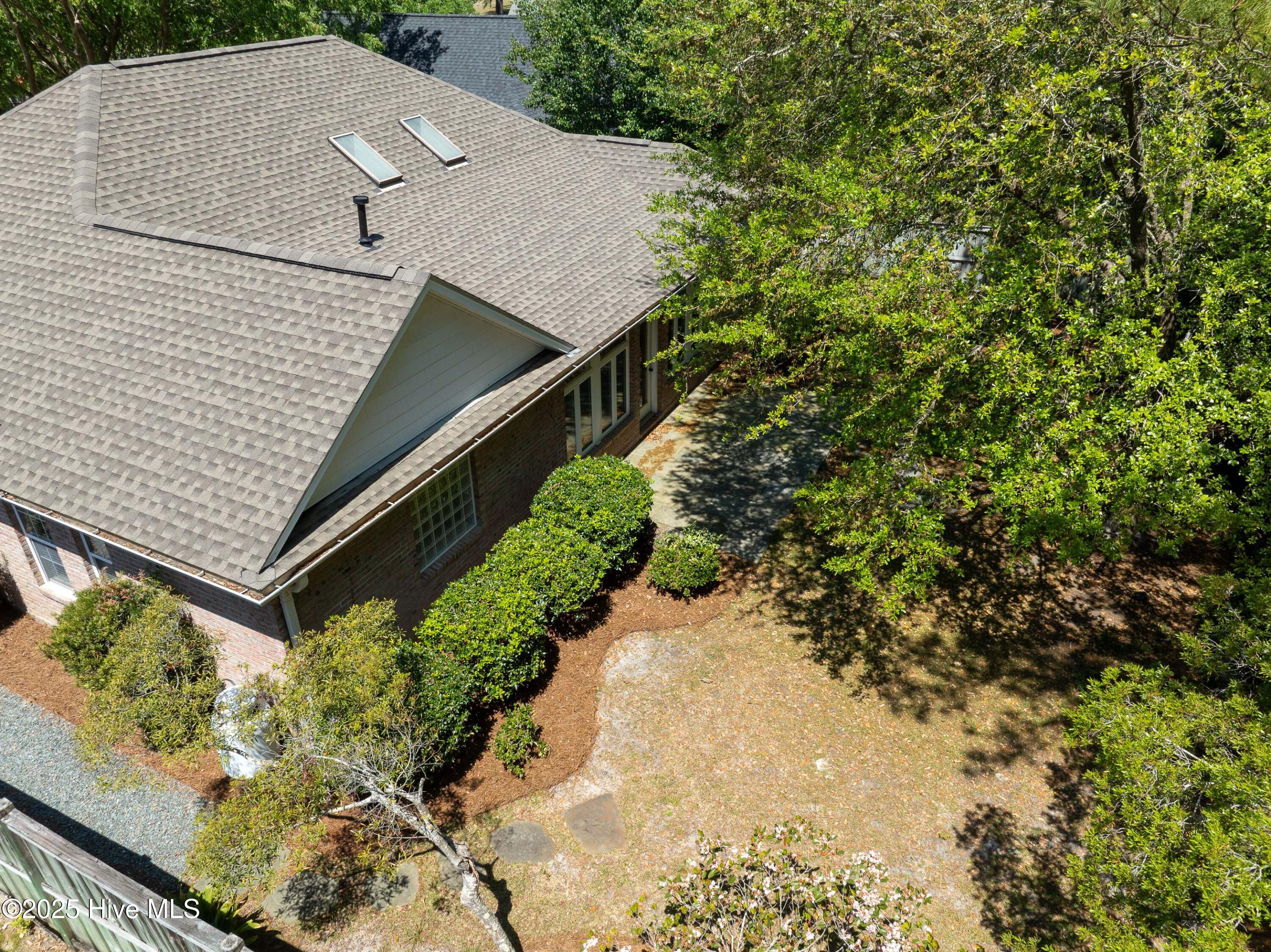 8200 Beddoes Drive