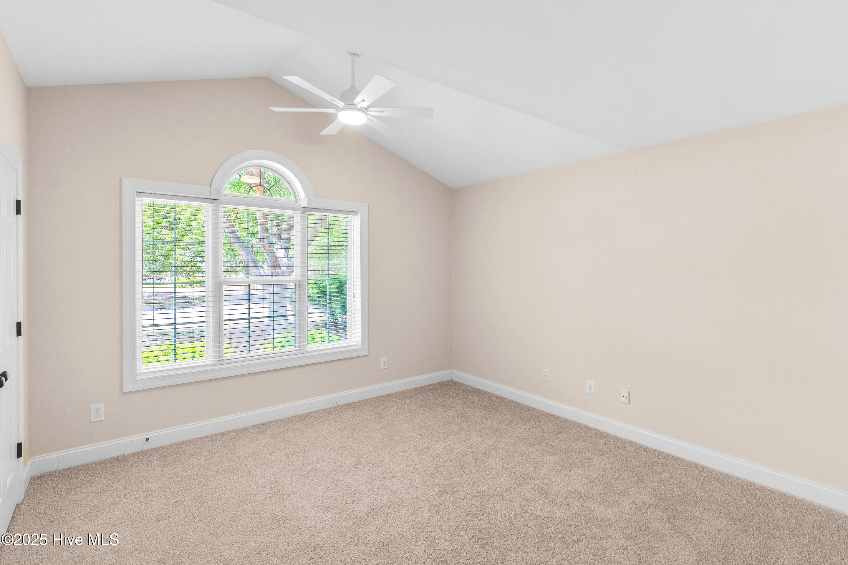 8200 Beddoes Drive