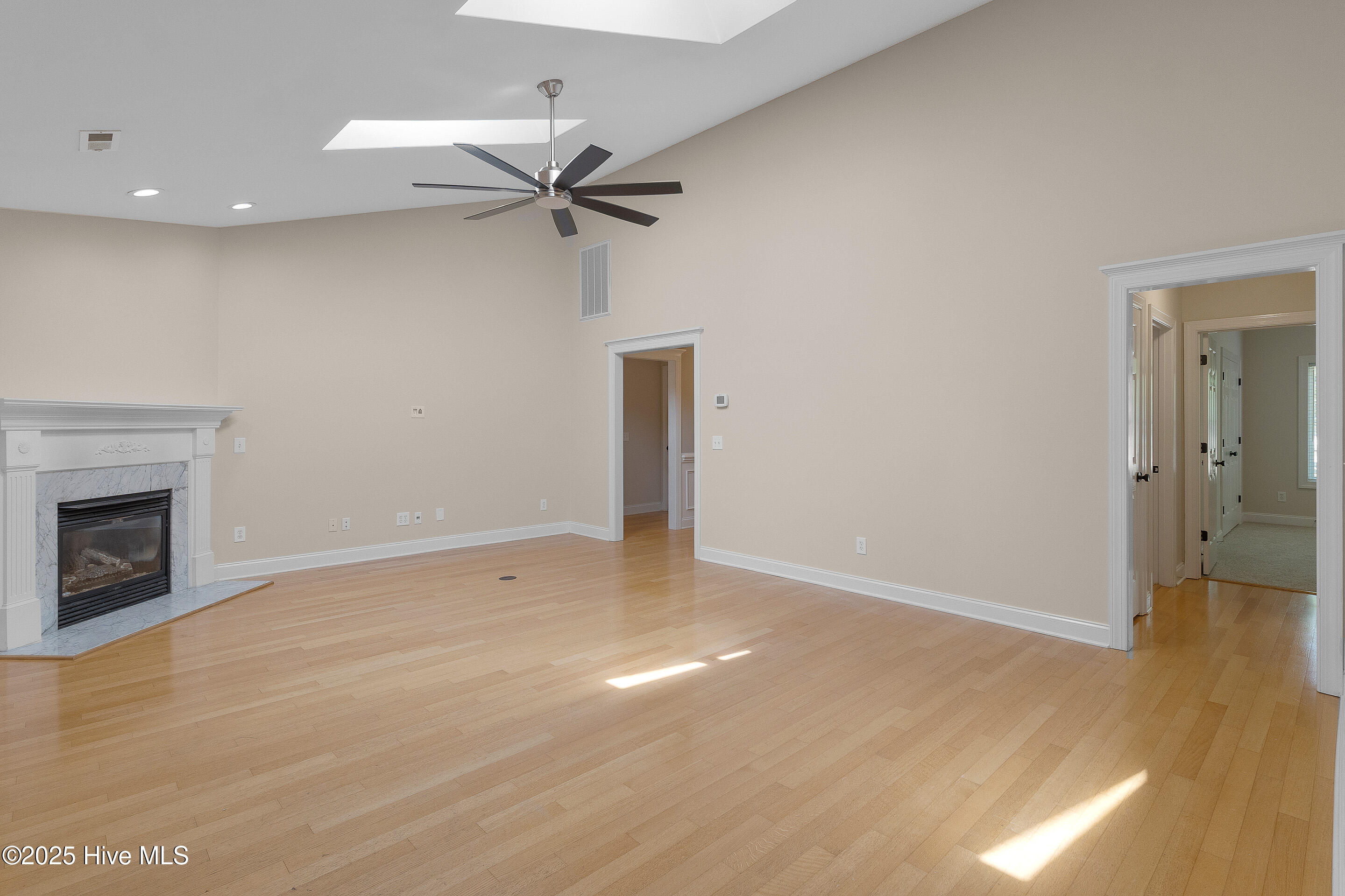 8200 Beddoes Drive