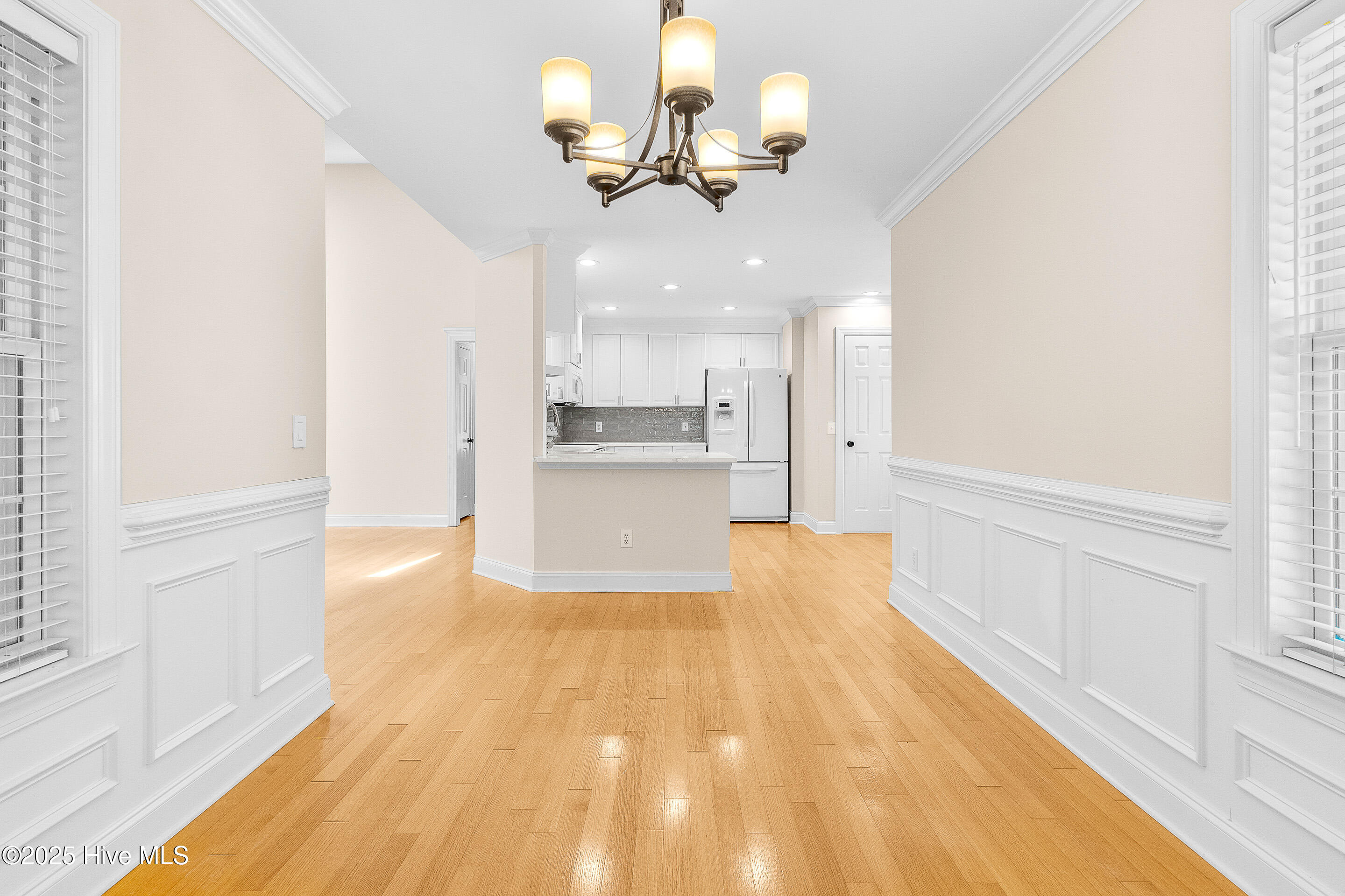 8200 Beddoes Drive