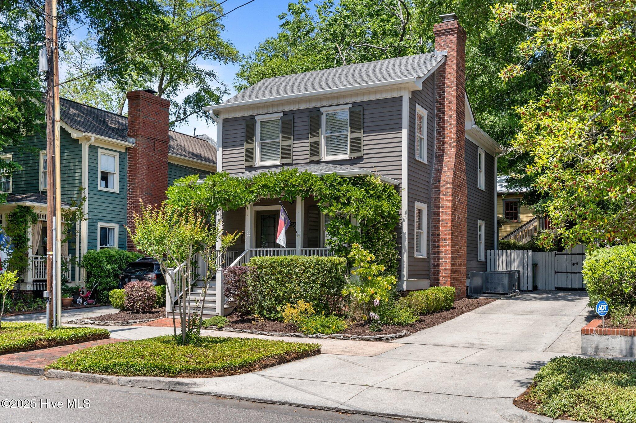 307 Nun Street