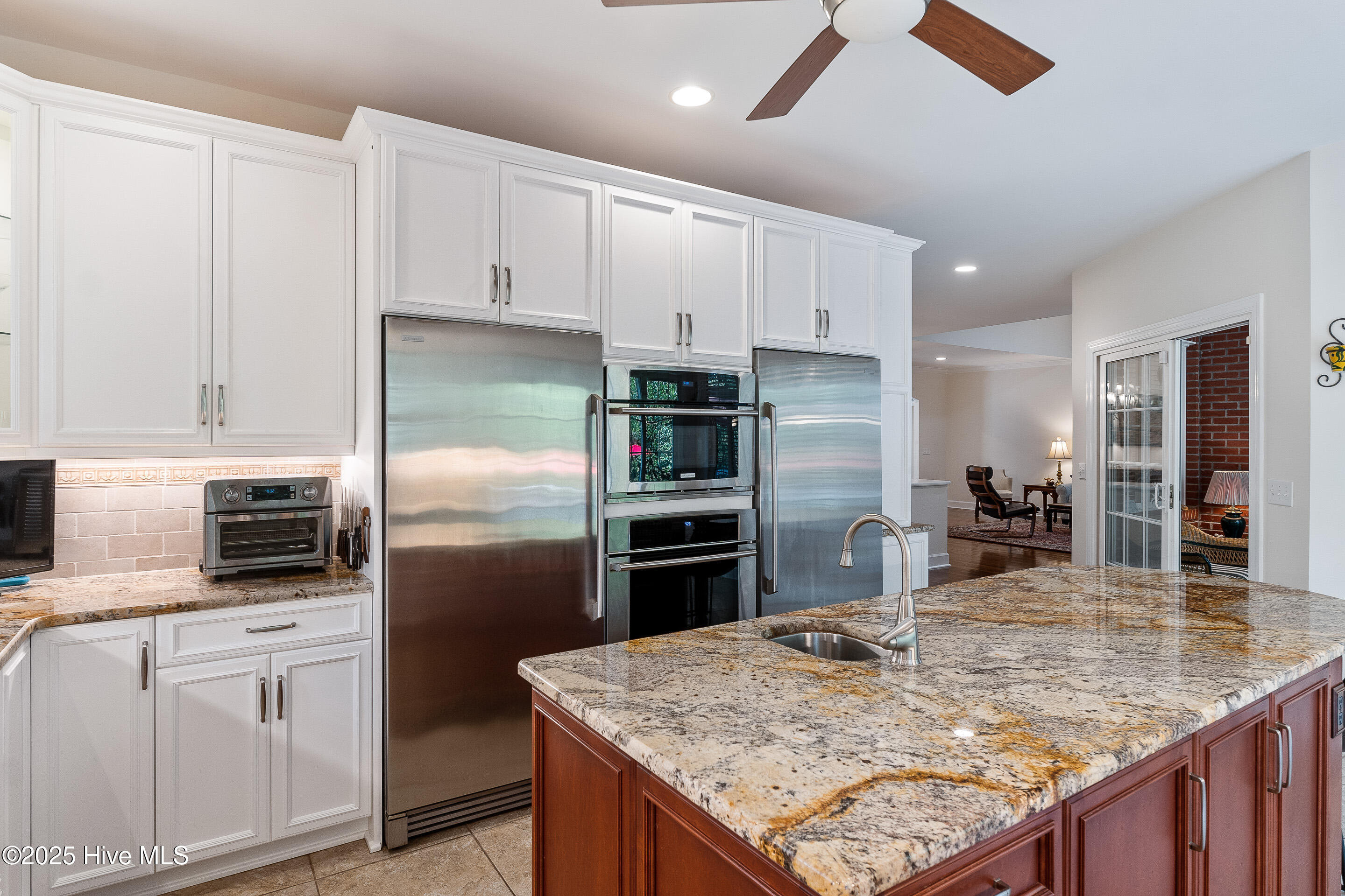 8819 Sawmill Creek Lane