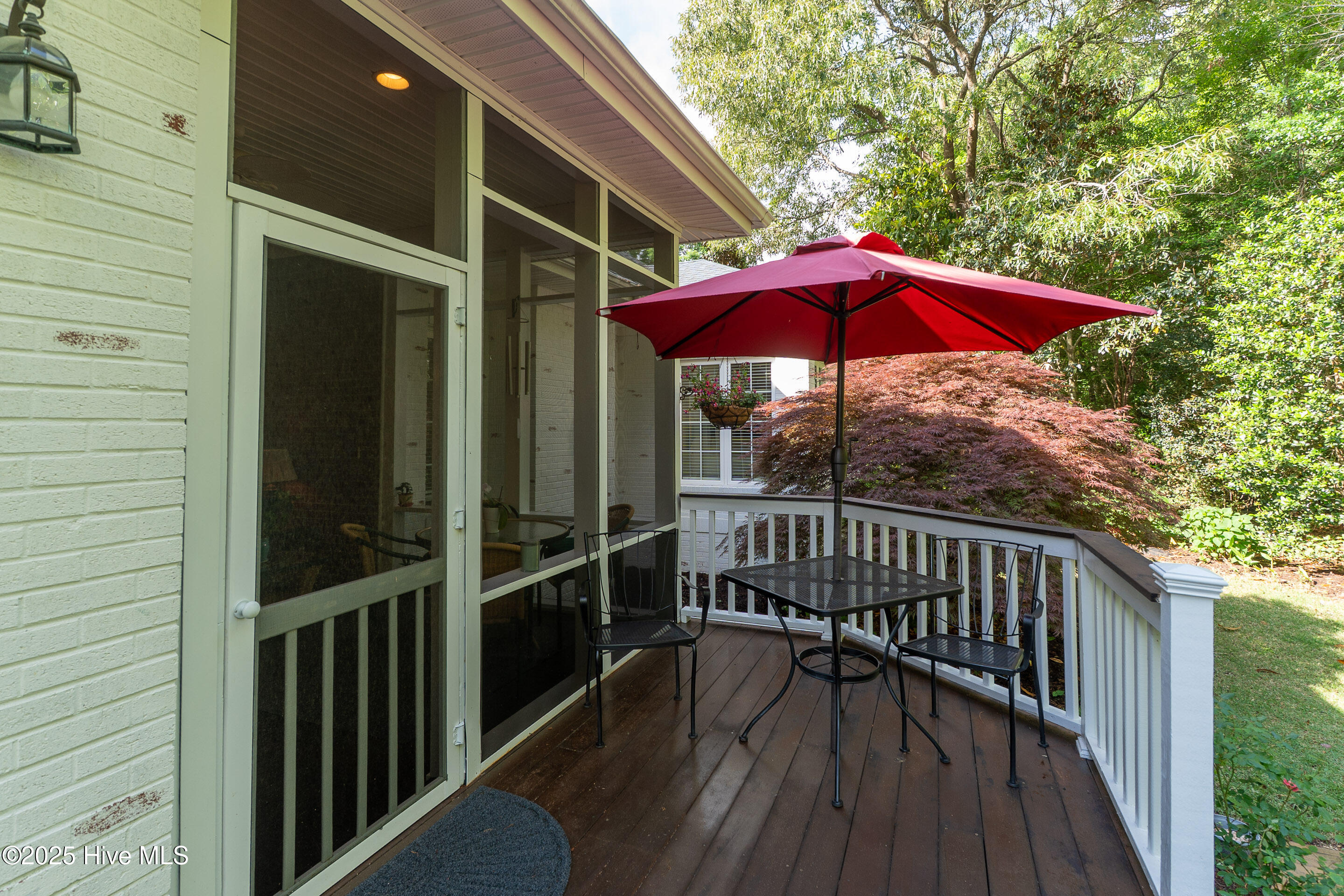 8819 Sawmill Creek Lane