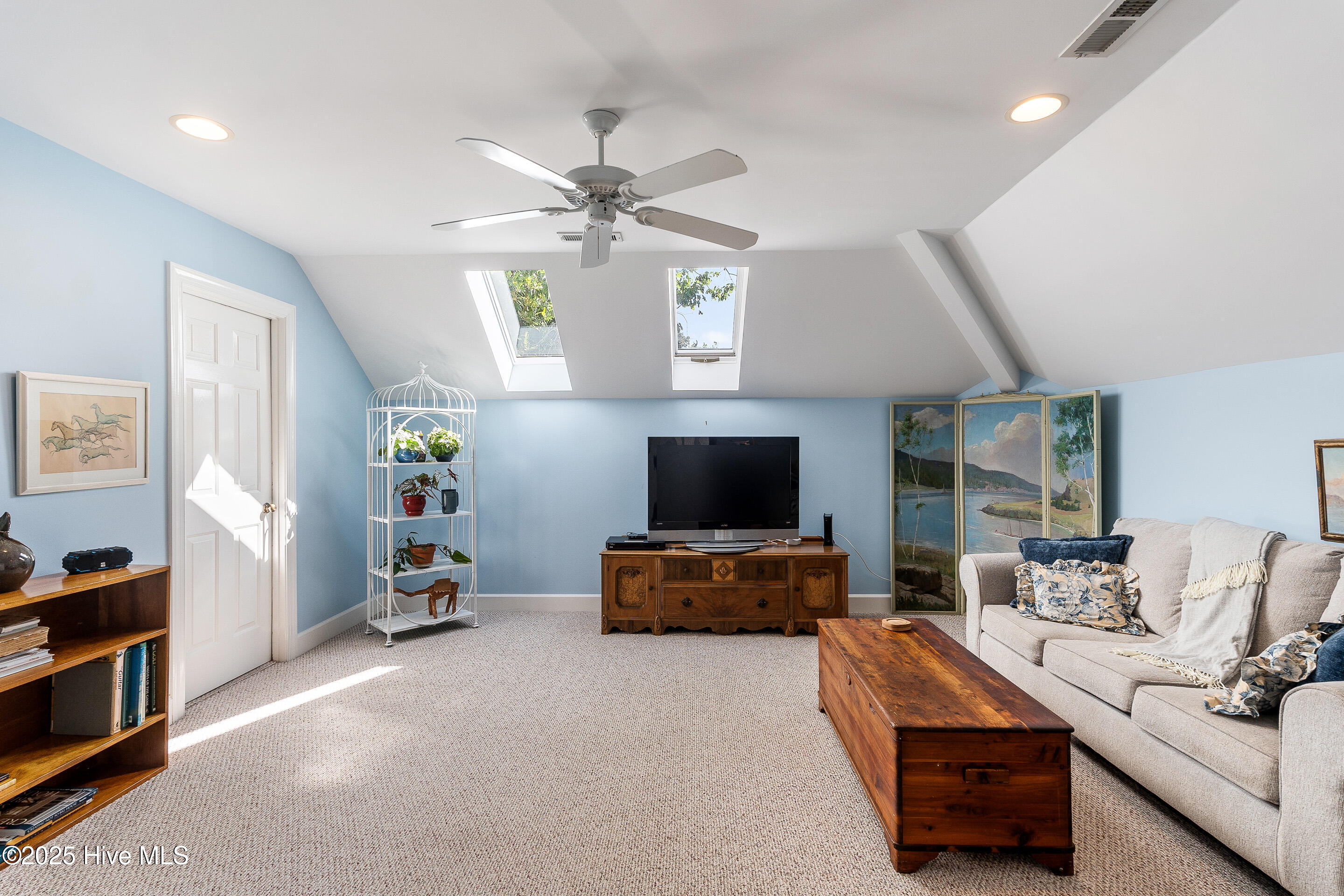 8819 Sawmill Creek Lane