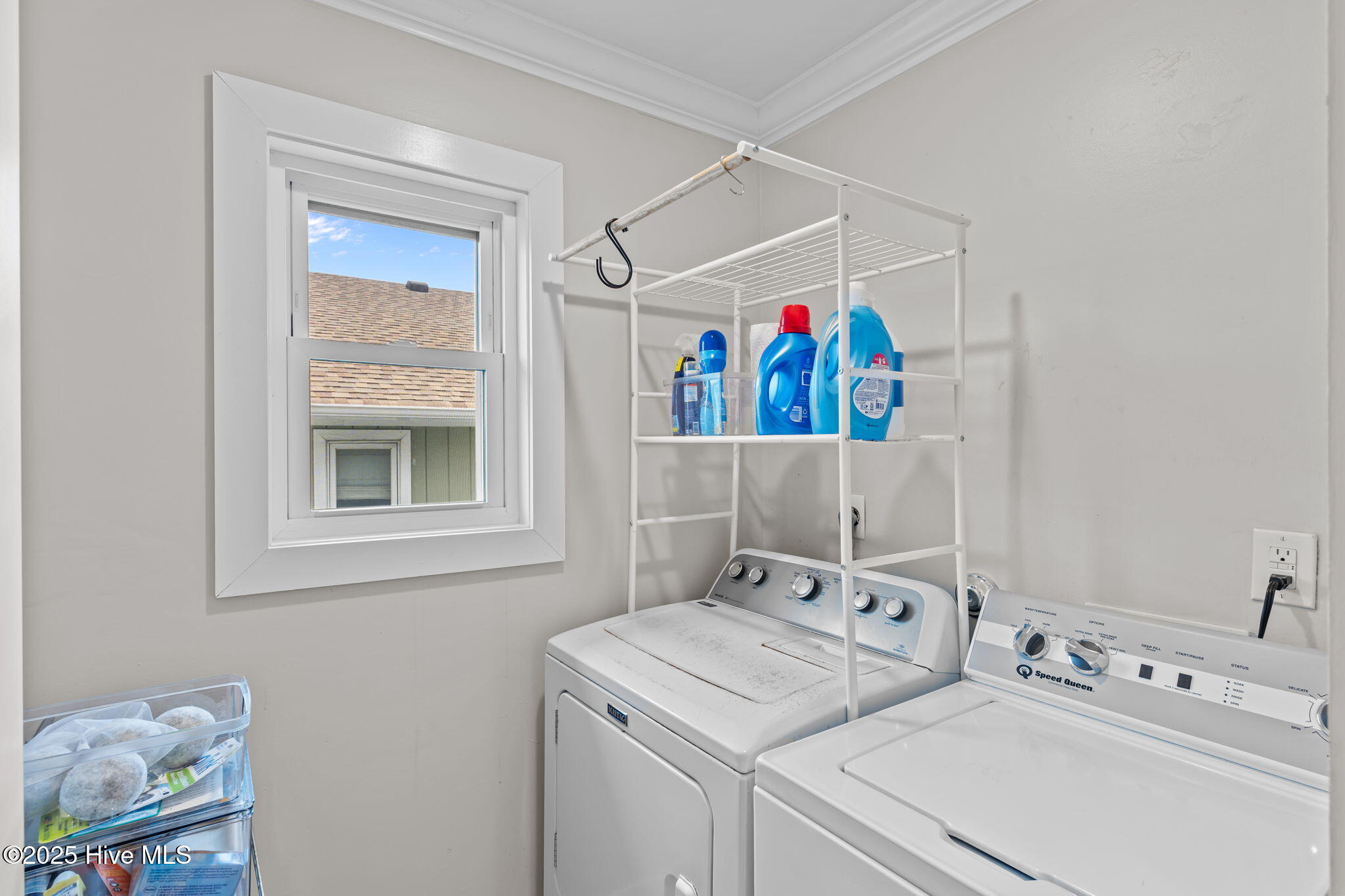 13 E Columbia Street, B