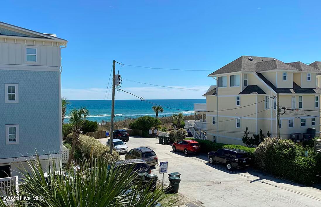 13 E Columbia Street, B