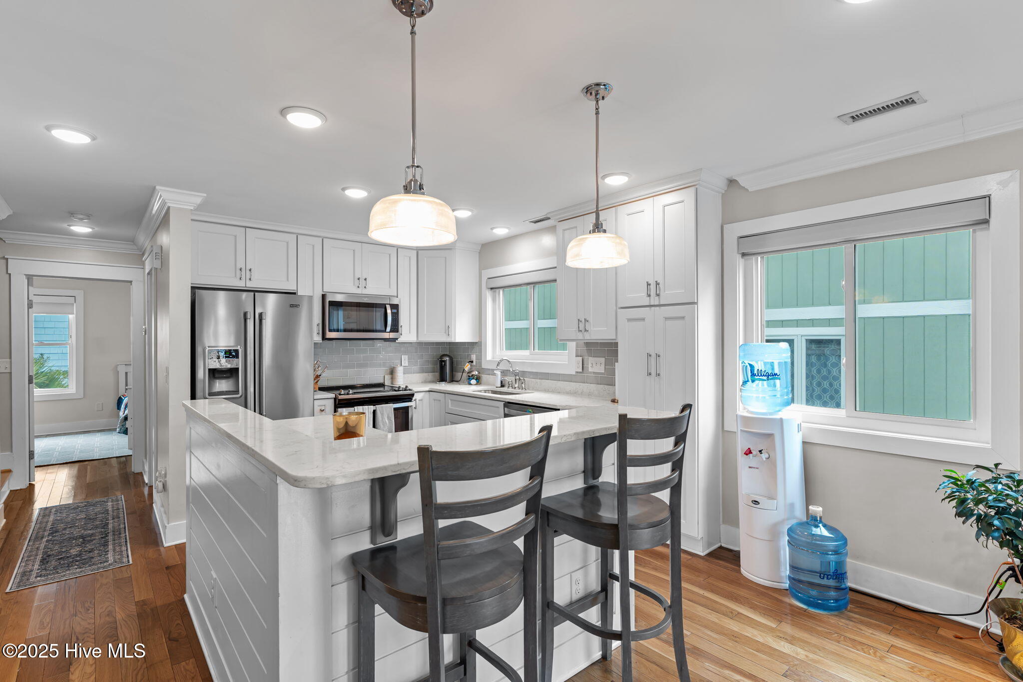 13 E Columbia Street, B