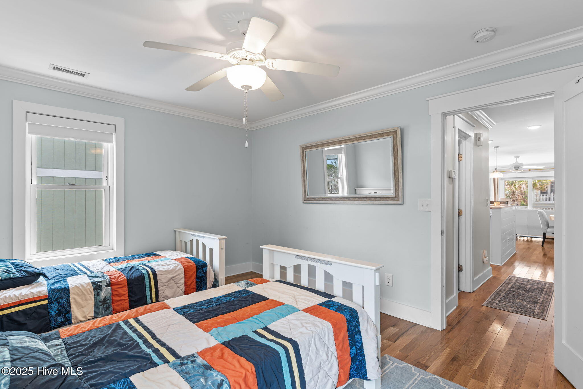 13 E Columbia Street, B