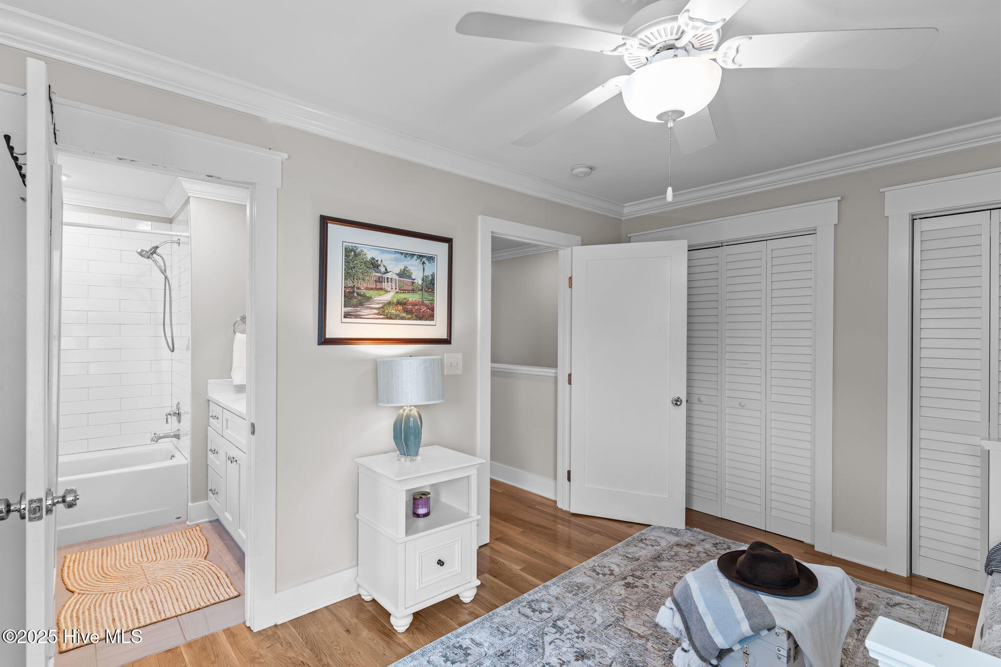 13 E Columbia Street, B