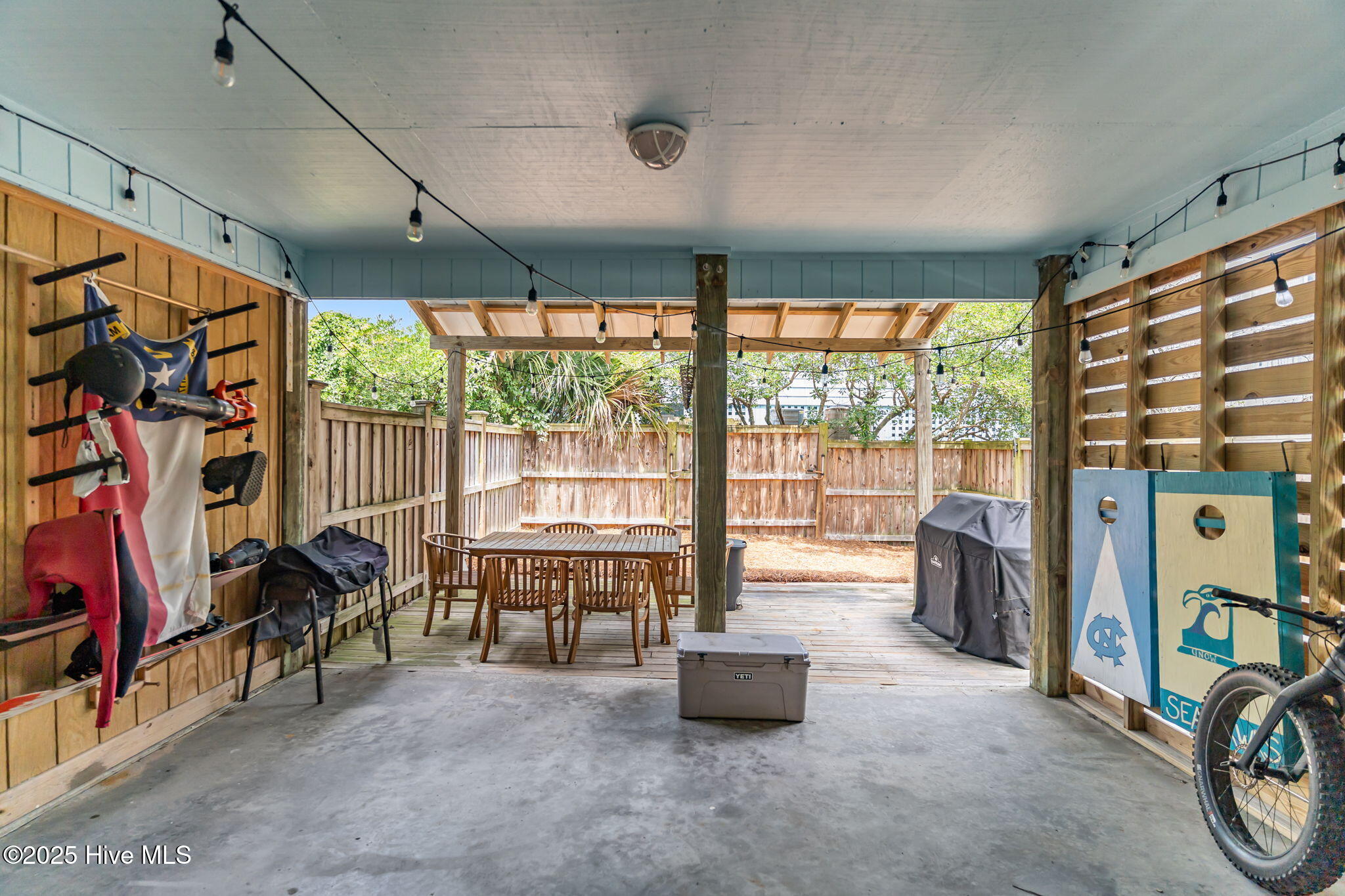 13 E Columbia Street, B