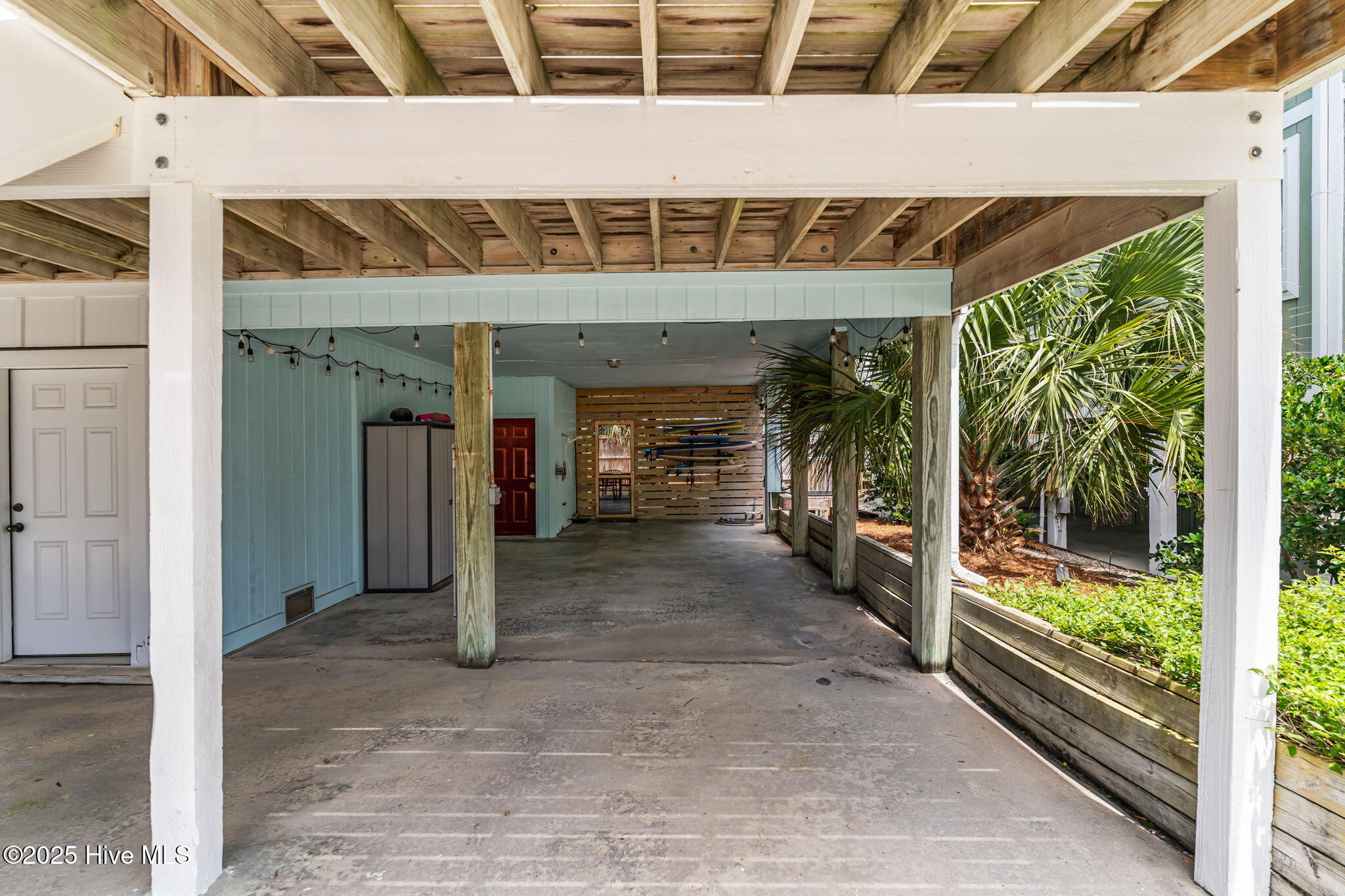 13 E Columbia Street, B