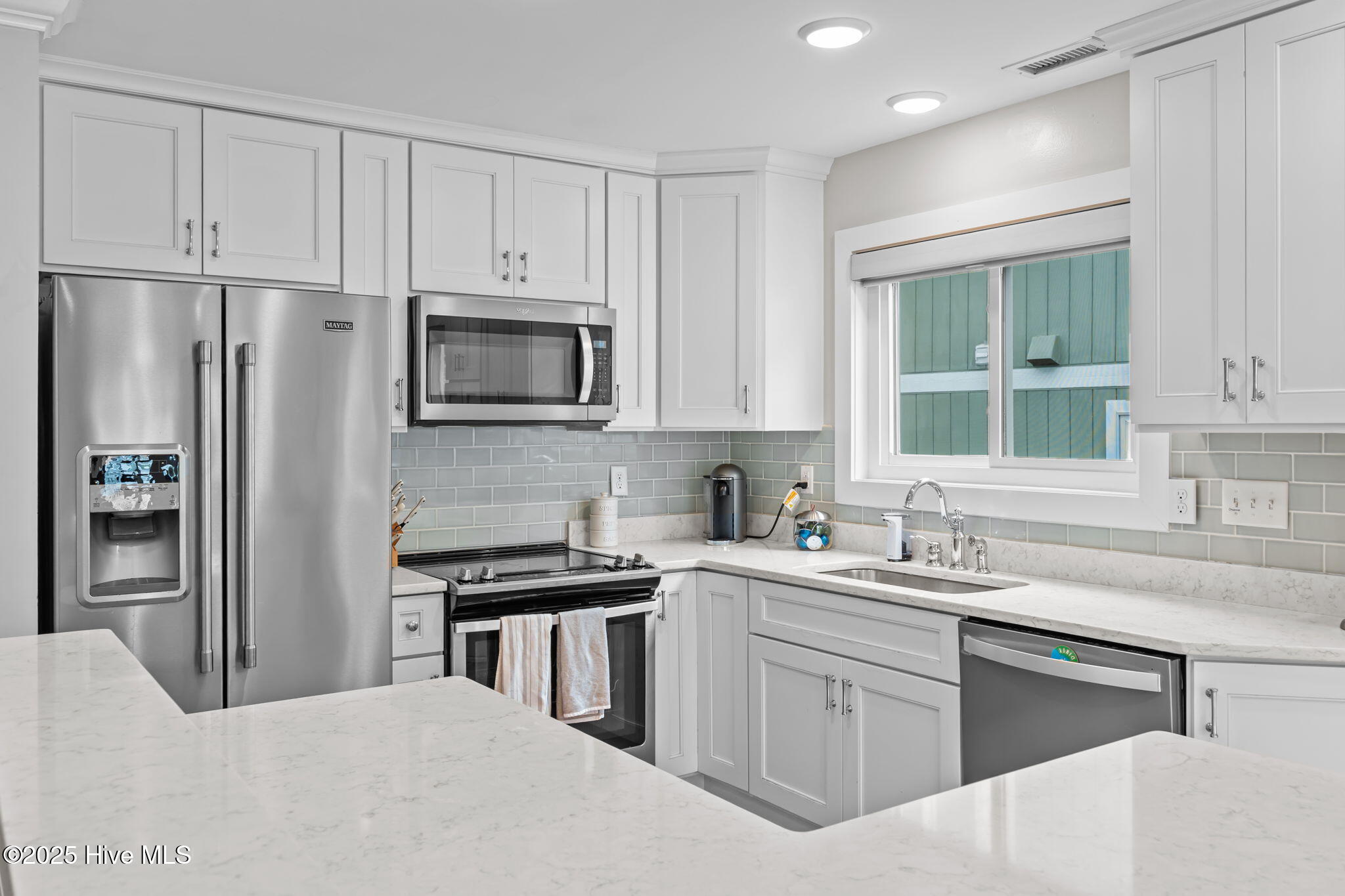 13 E Columbia Street, B