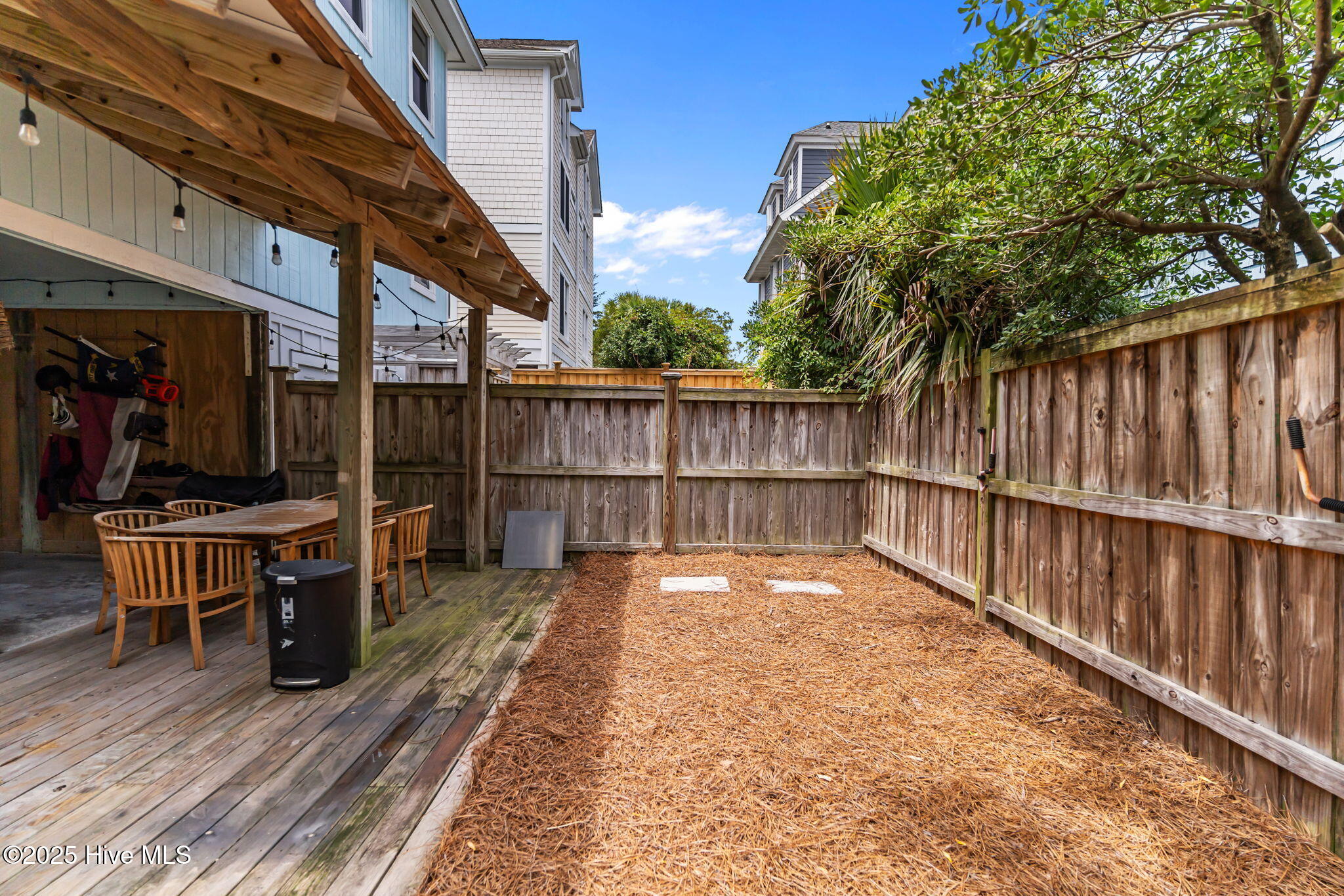 13 E Columbia Street, B