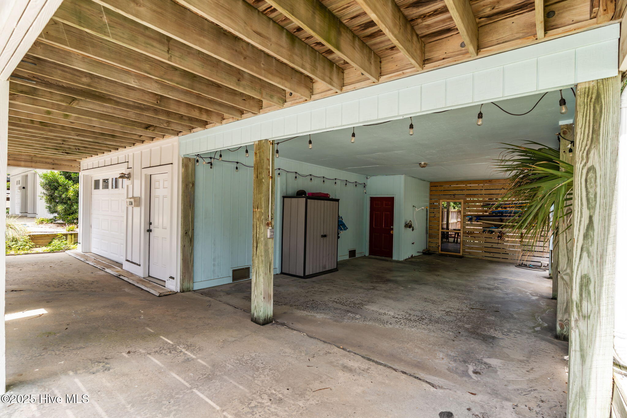 13 E Columbia Street, B