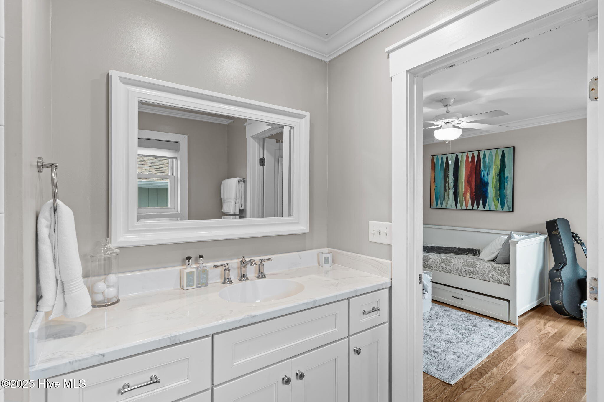 13 E Columbia Street, B