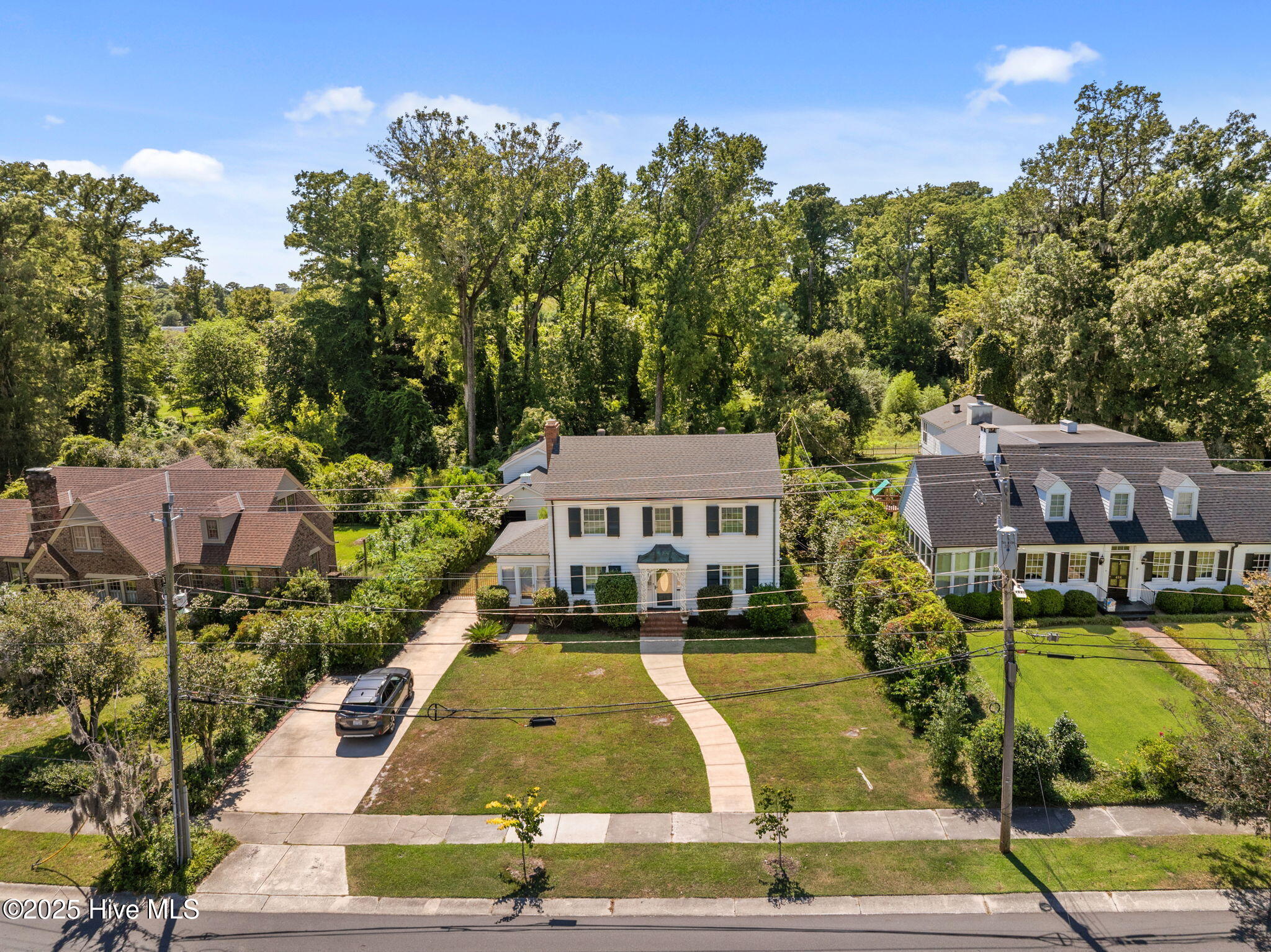 418 Forest Hills Drive